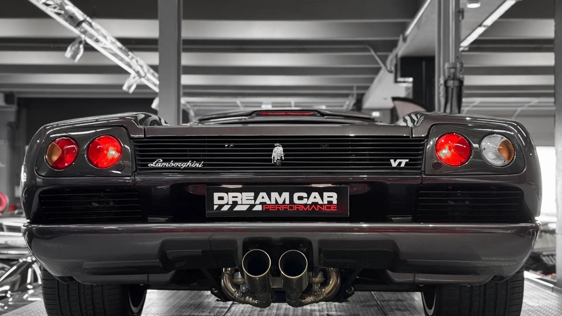 Lamborghini Diablo — photo 7