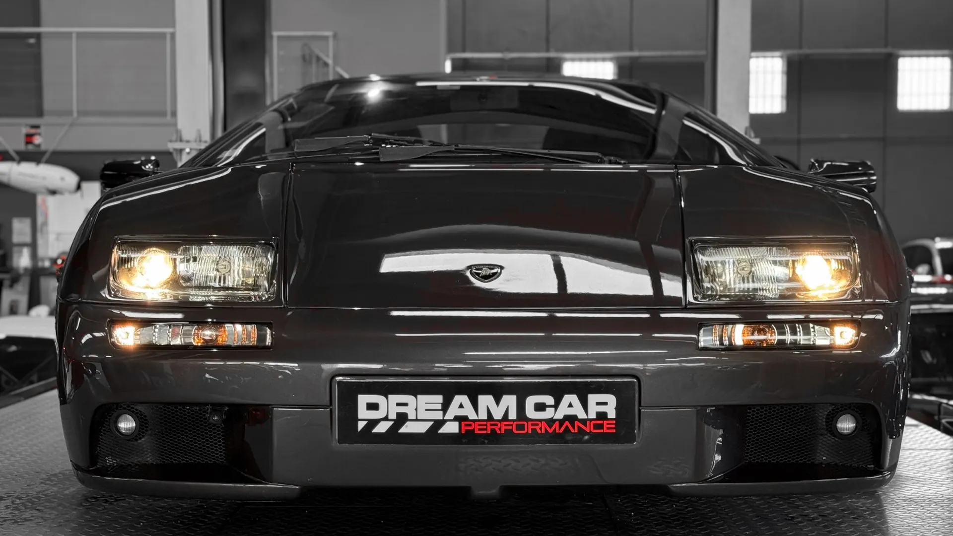 Lamborghini Diablo — photo 10