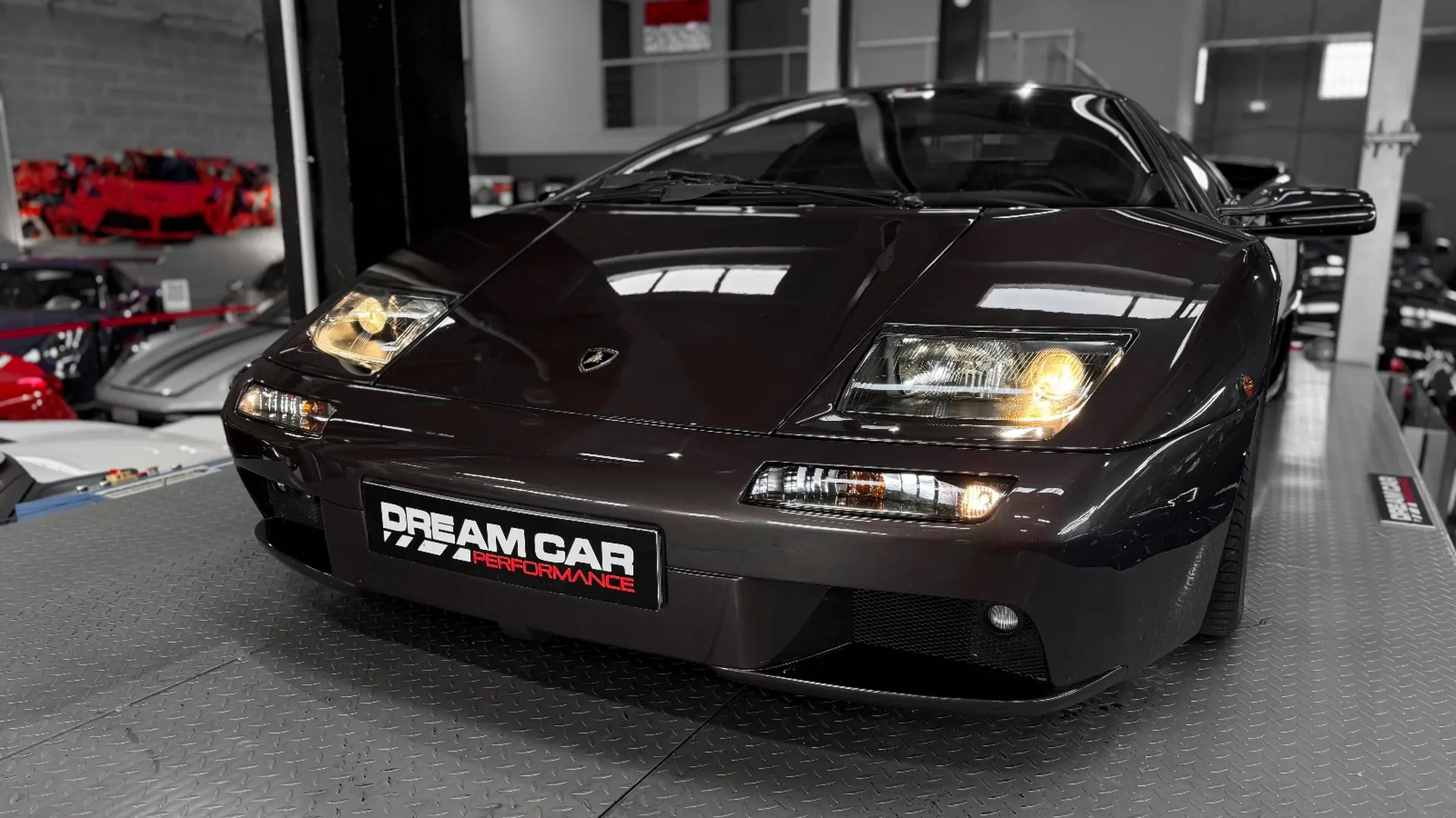 Lamborghini Diablo — photo 4