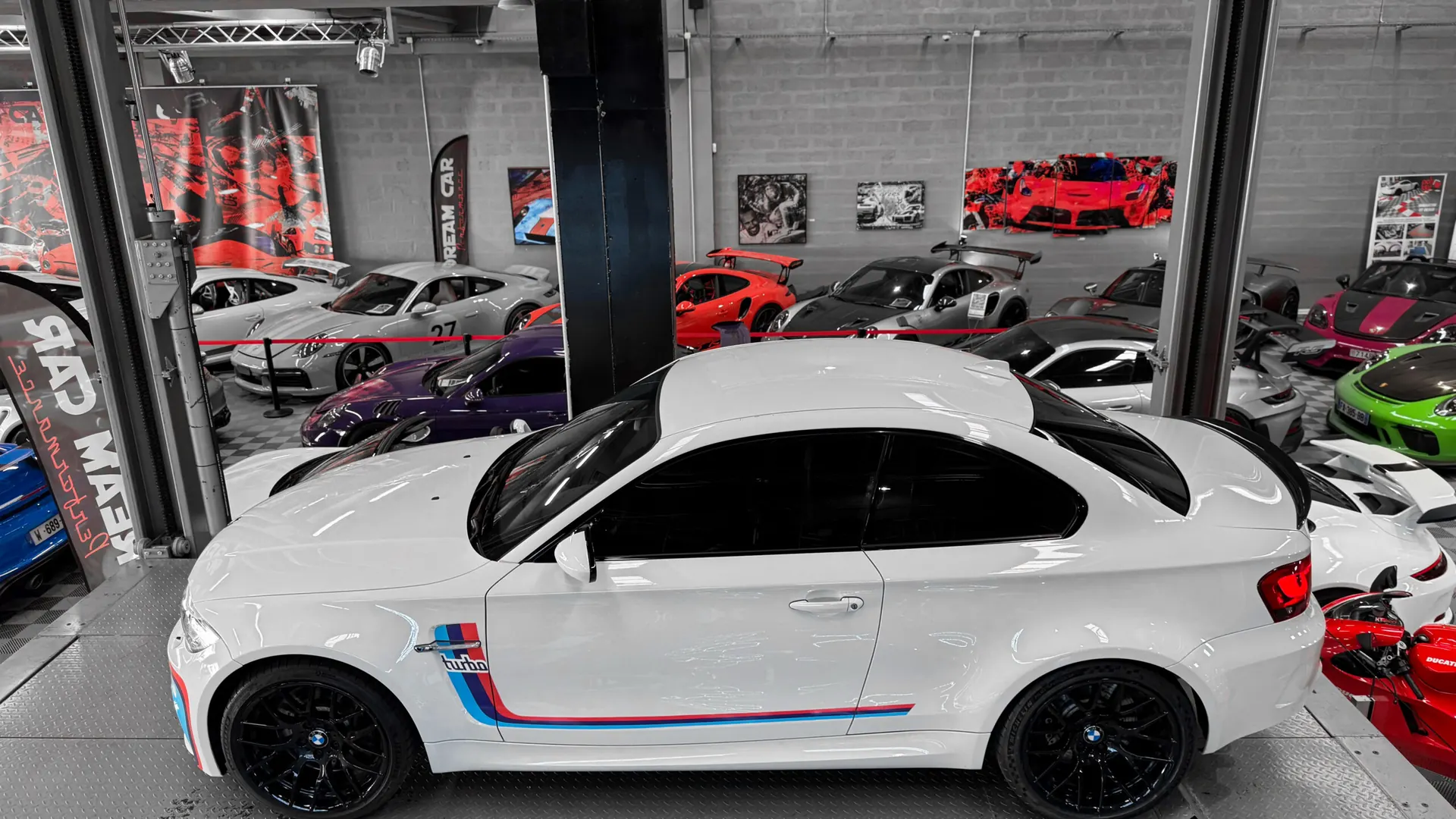 BMW 1M — photo 4