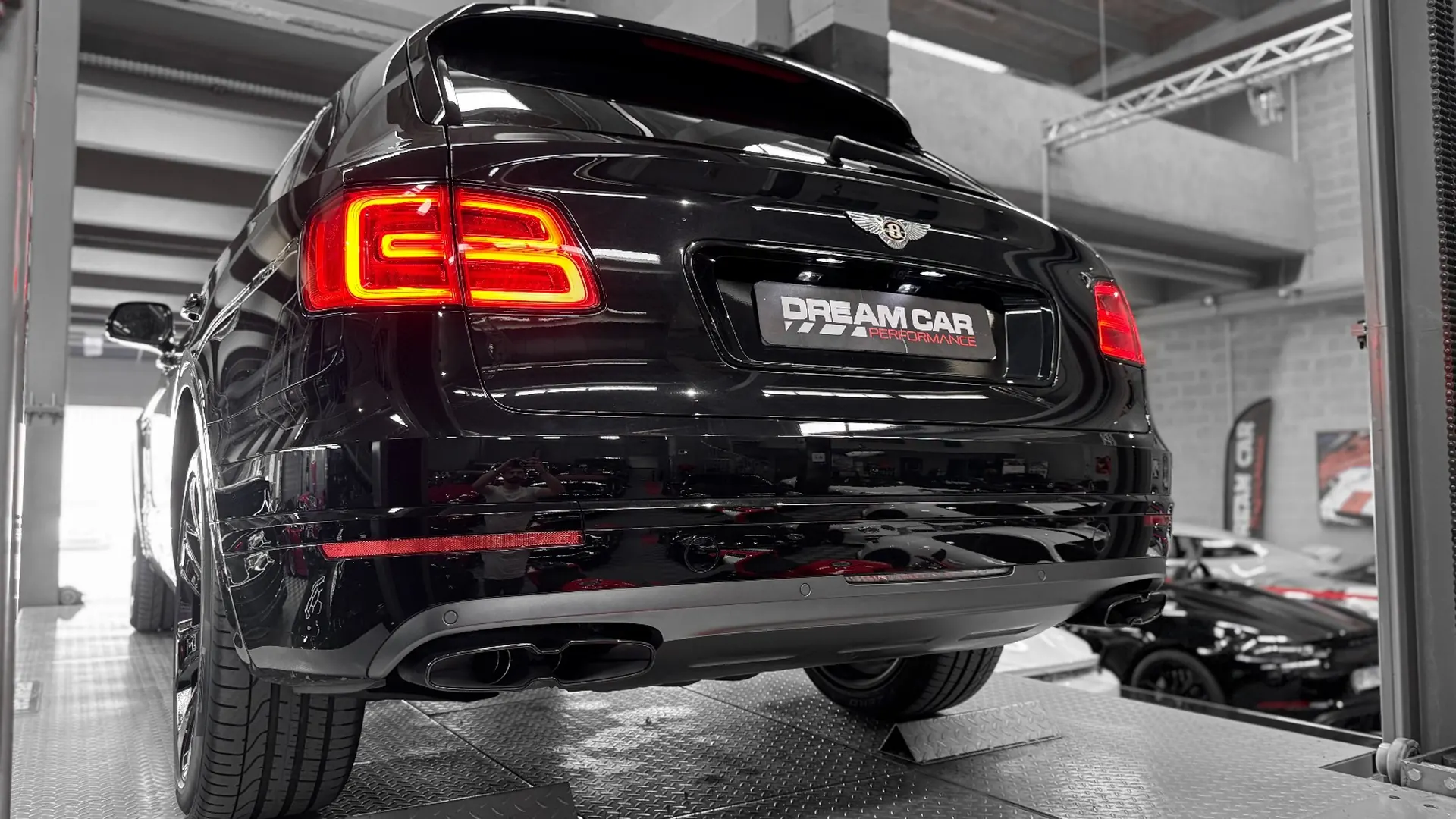 Bentley BENTAYGA — photo 6