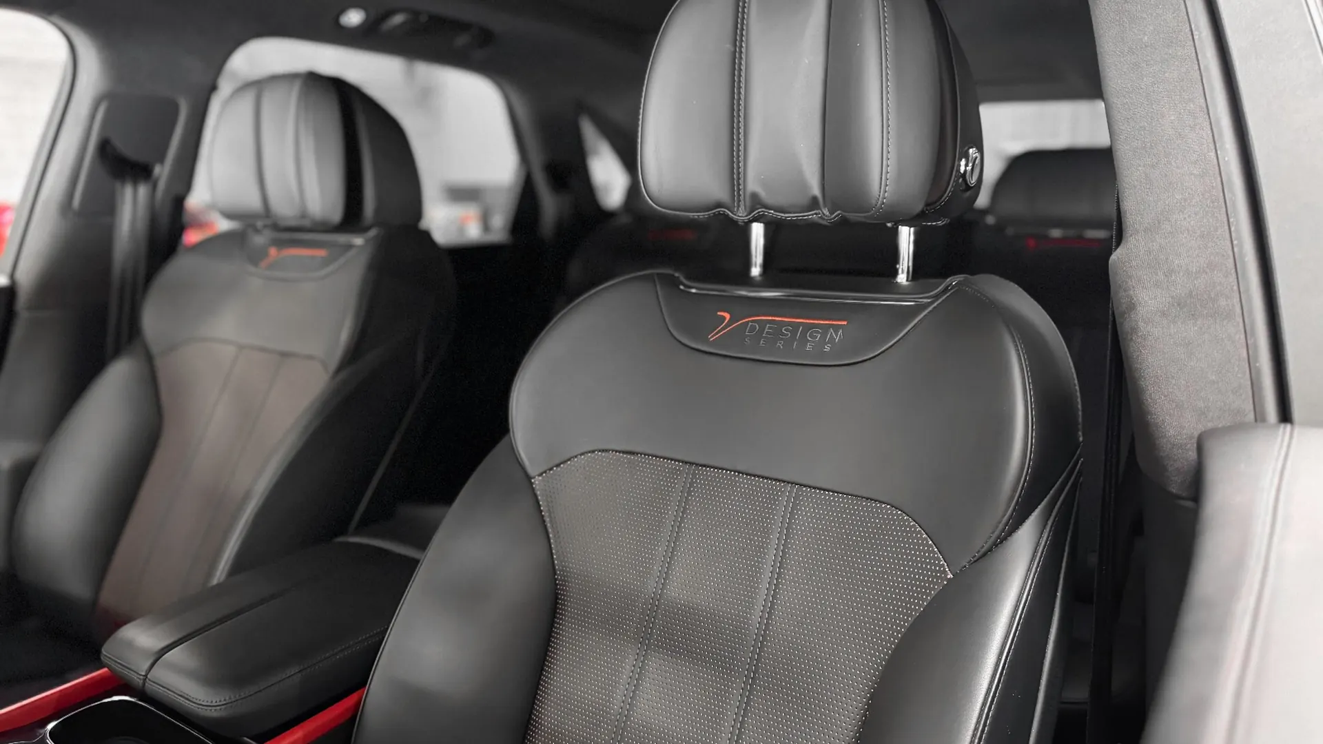 Bentley BENTAYGA — photo 22