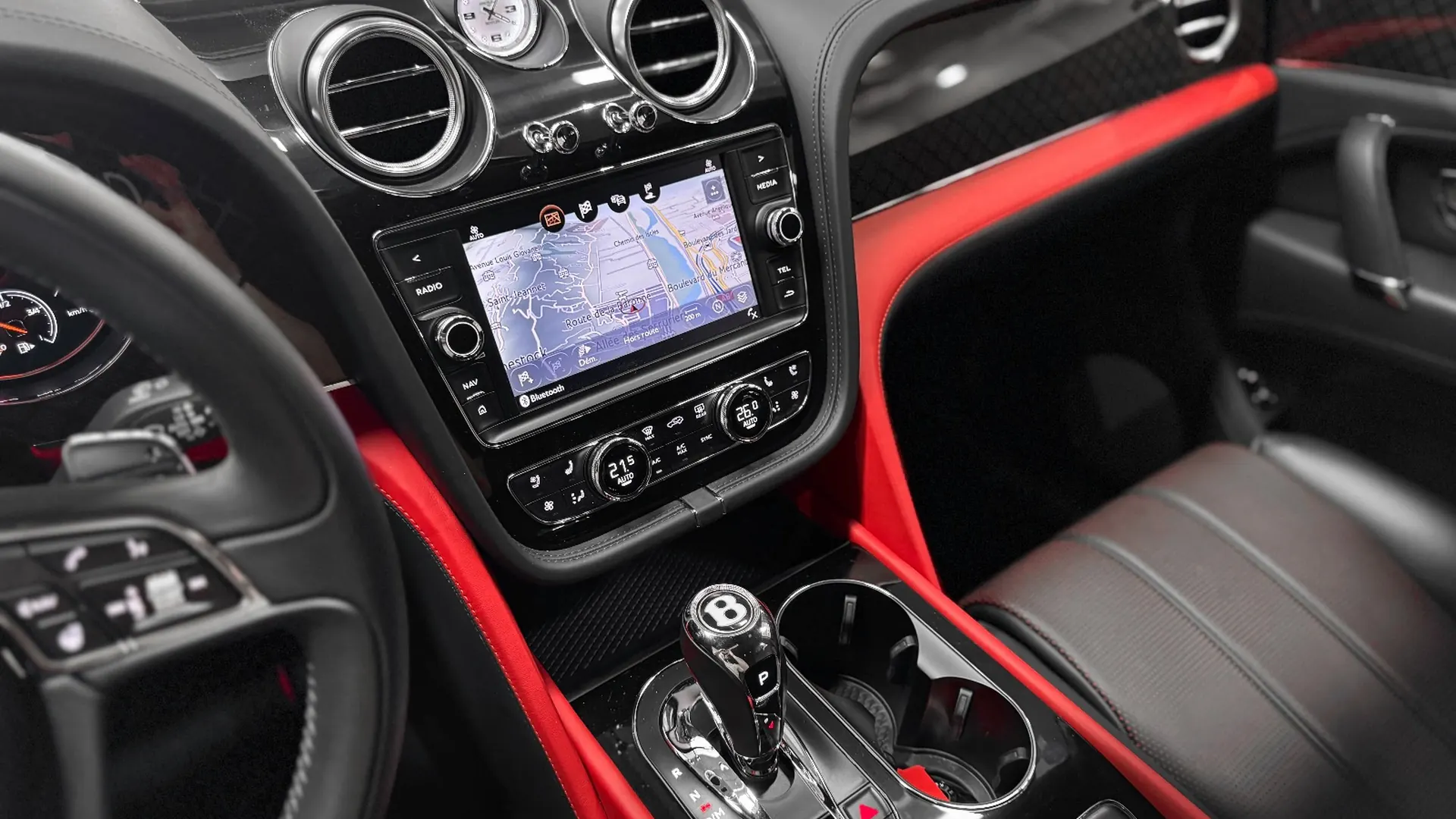 Bentley BENTAYGA — photo 19