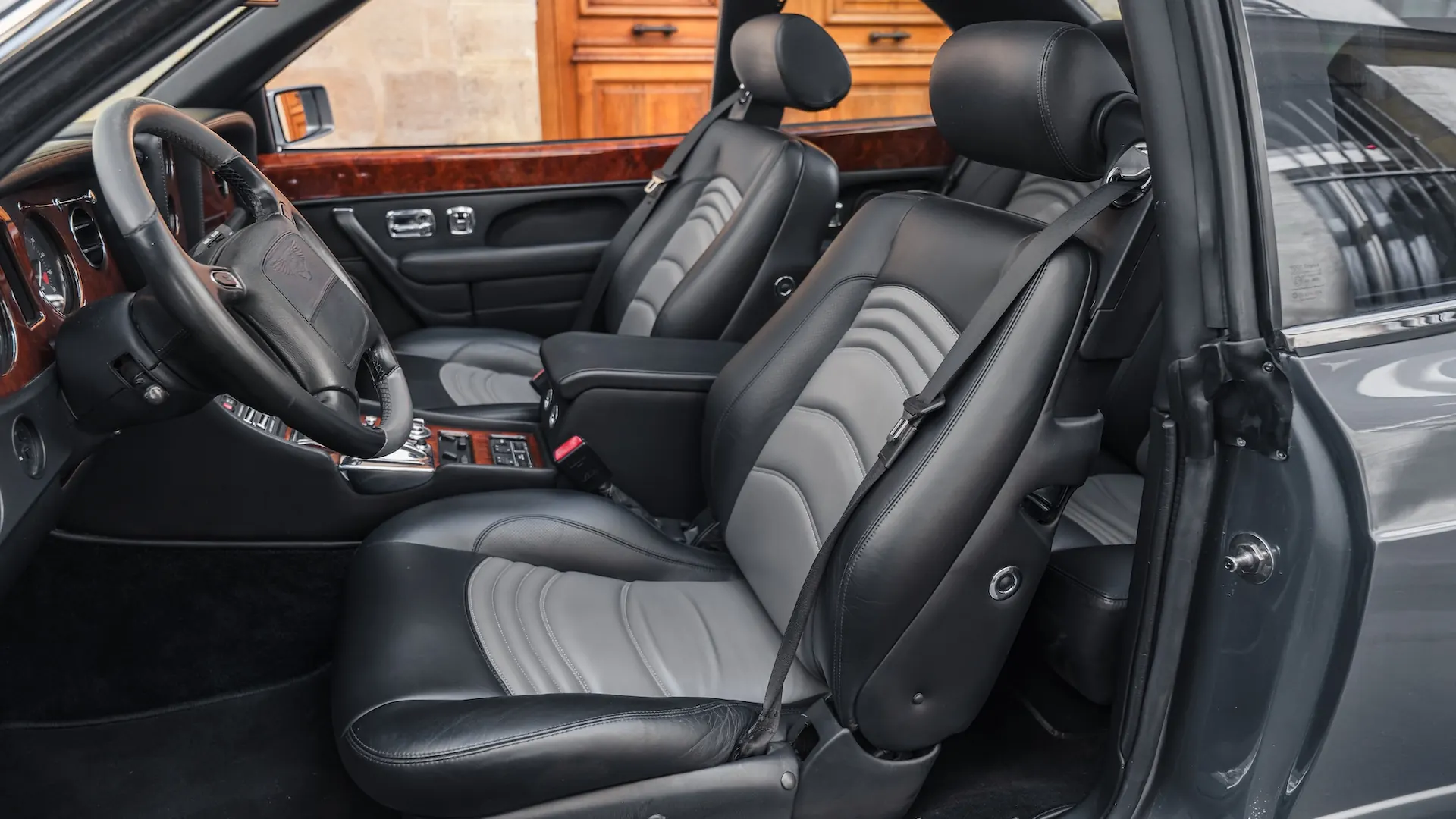Bentley Continental — photo 39