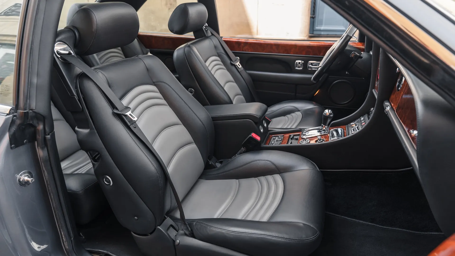 Bentley Continental — photo 41
