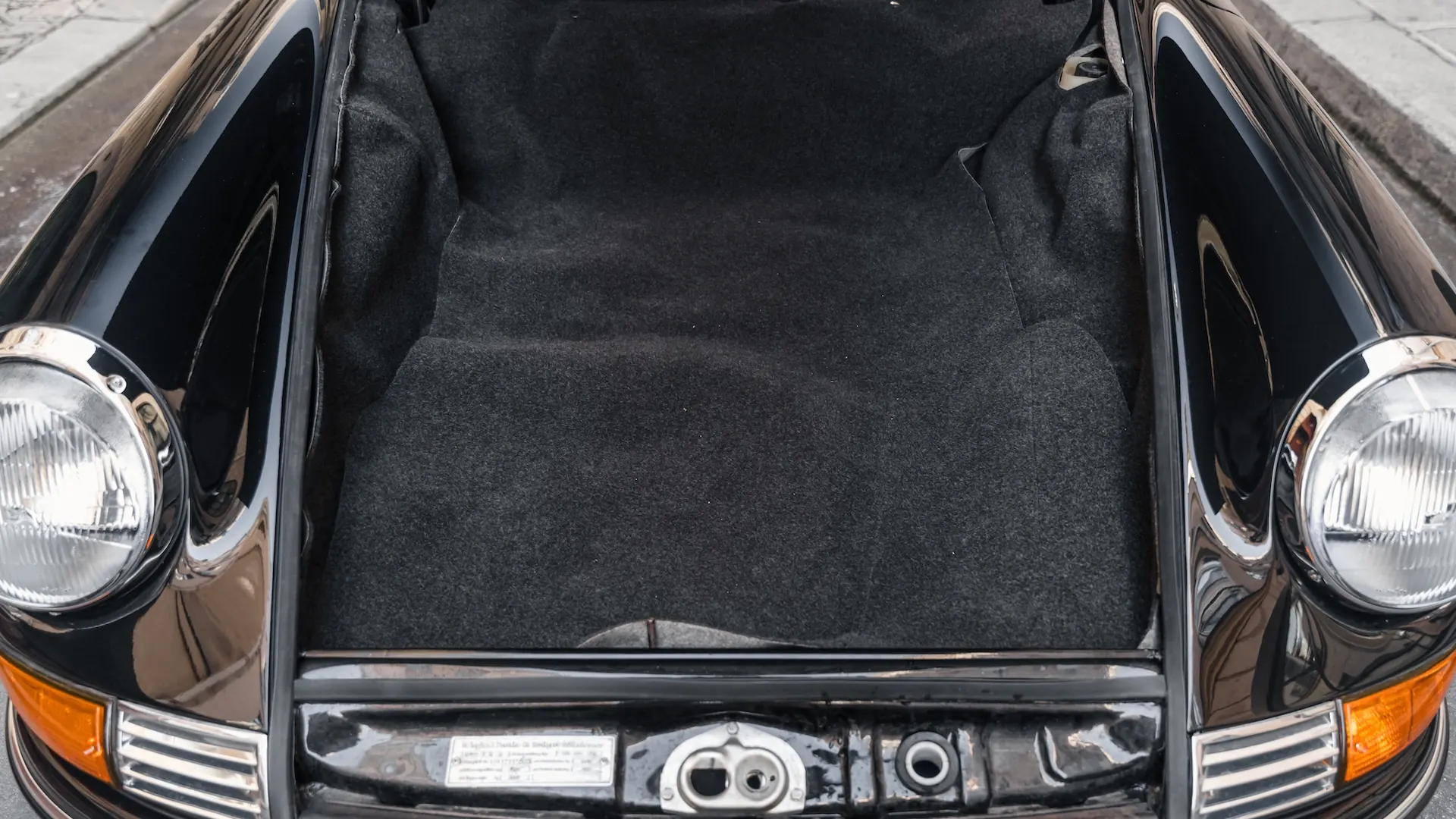 Porsche 911 — photo 20