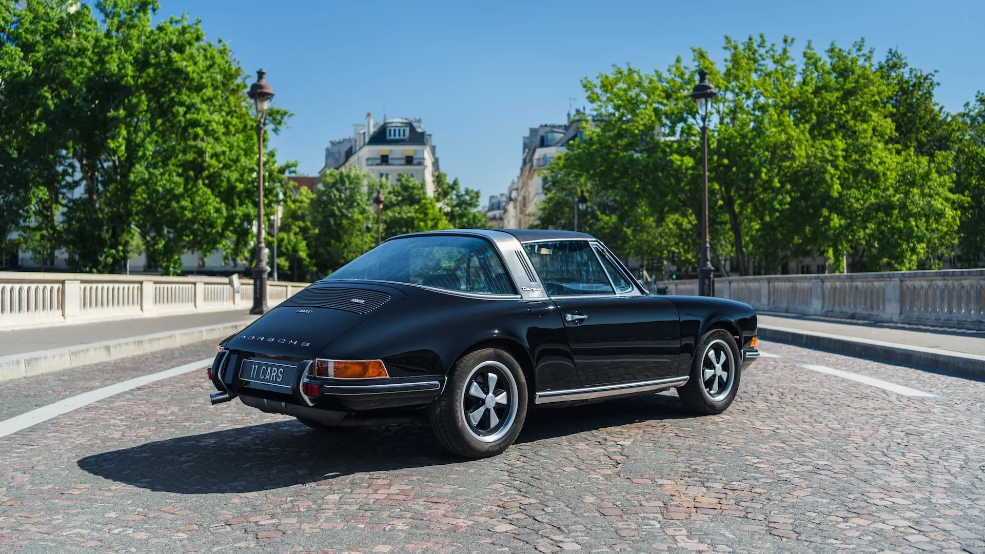 Porsche 911 — photo 33