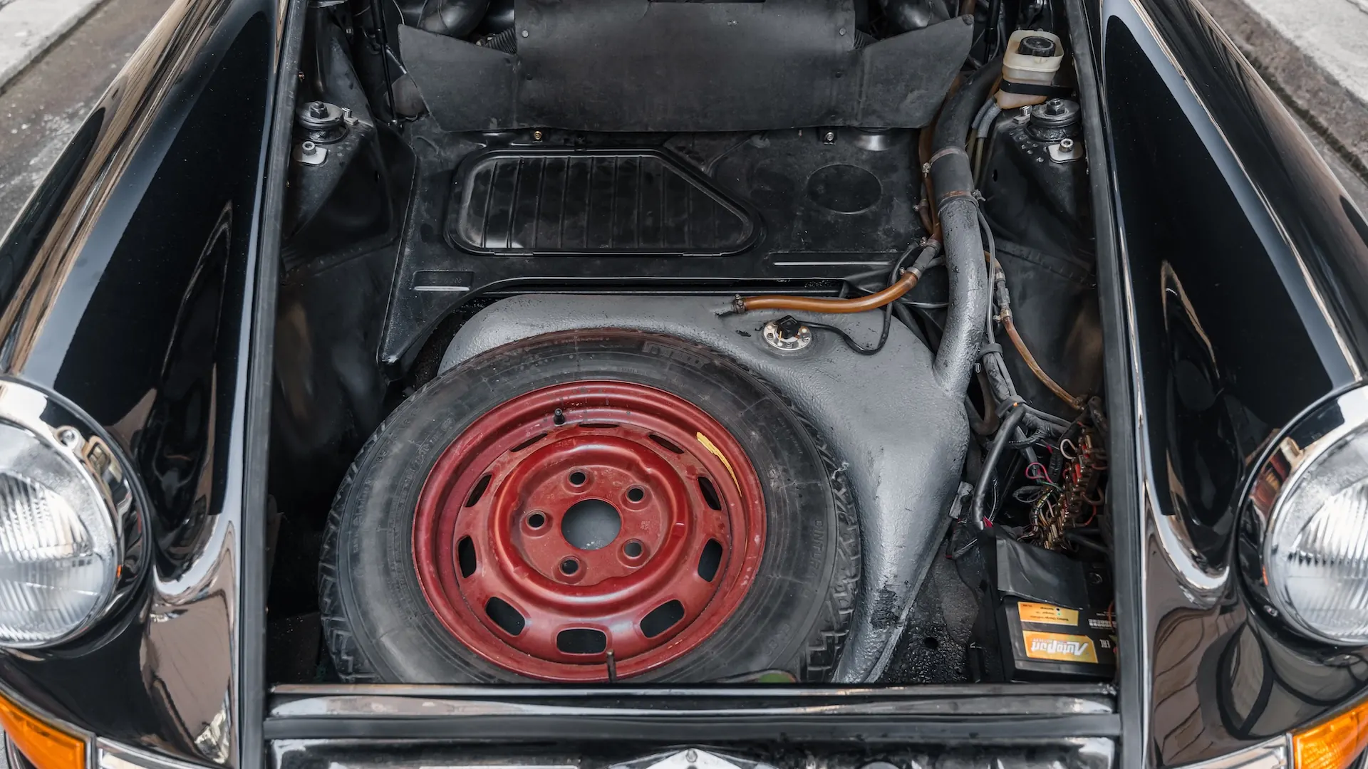 Porsche 911 — photo 21
