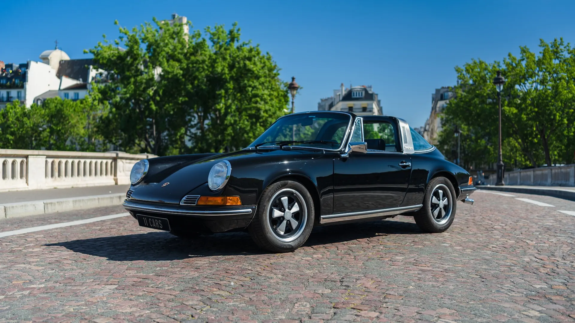 Porsche 911 — photo 26