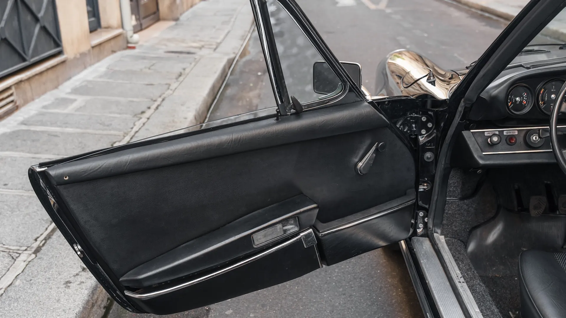 Porsche 911 — photo 7