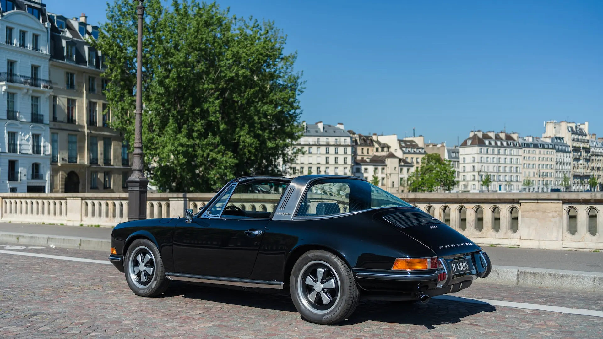 Porsche 911 — photo 31
