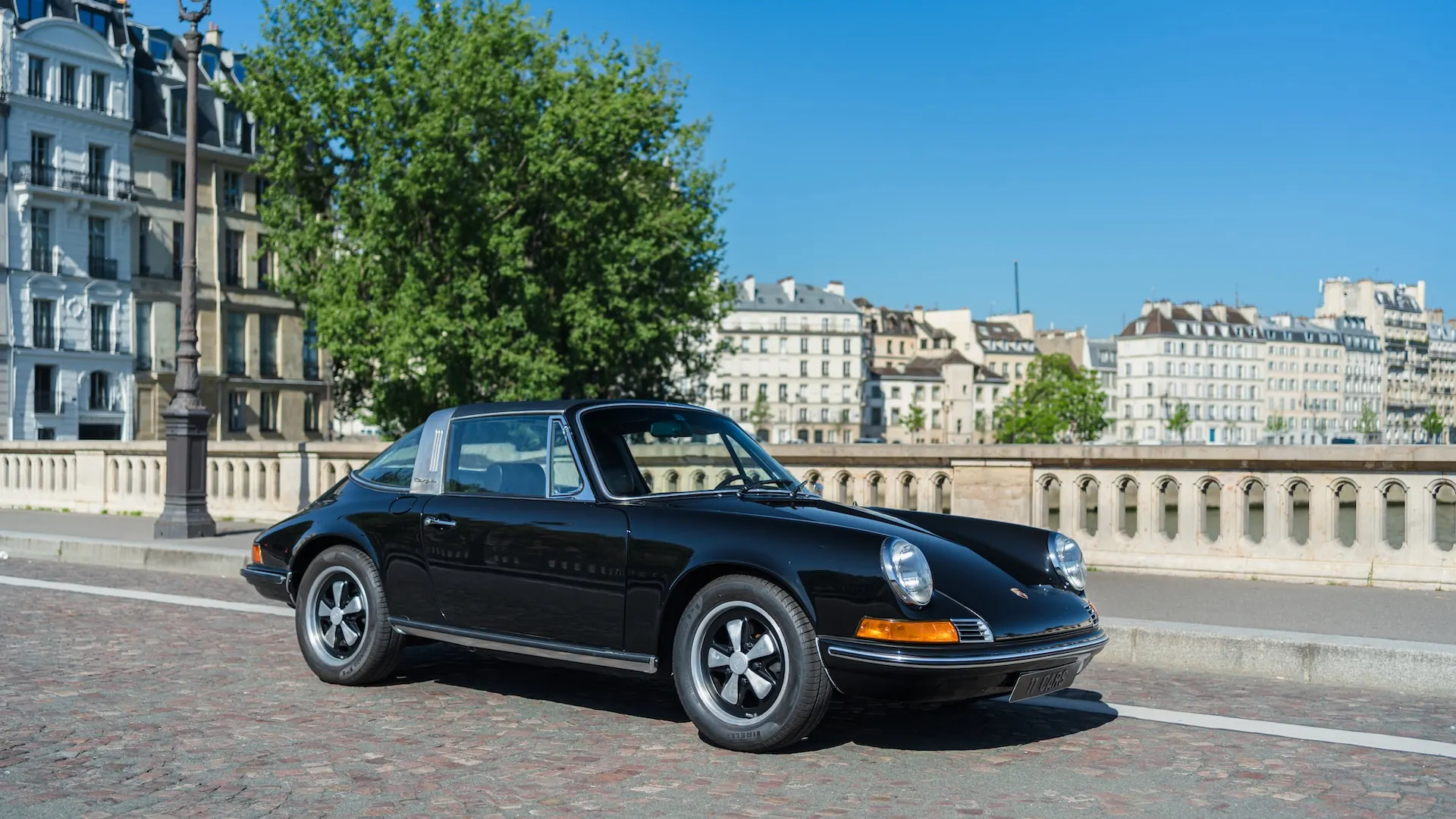 Porsche 911 — photo 28