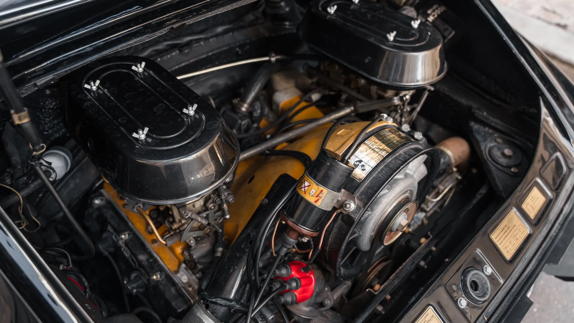 Porsche 911 — photo 17