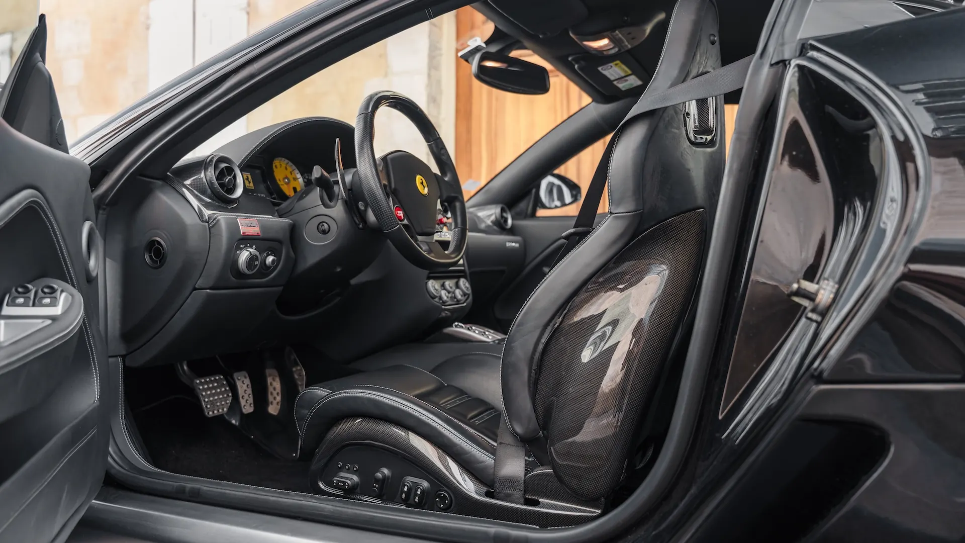 Ferrari 599 — photo 35