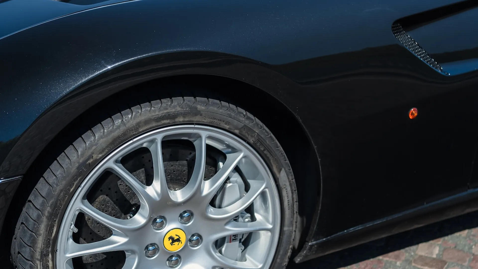 Ferrari 599 — photo 26