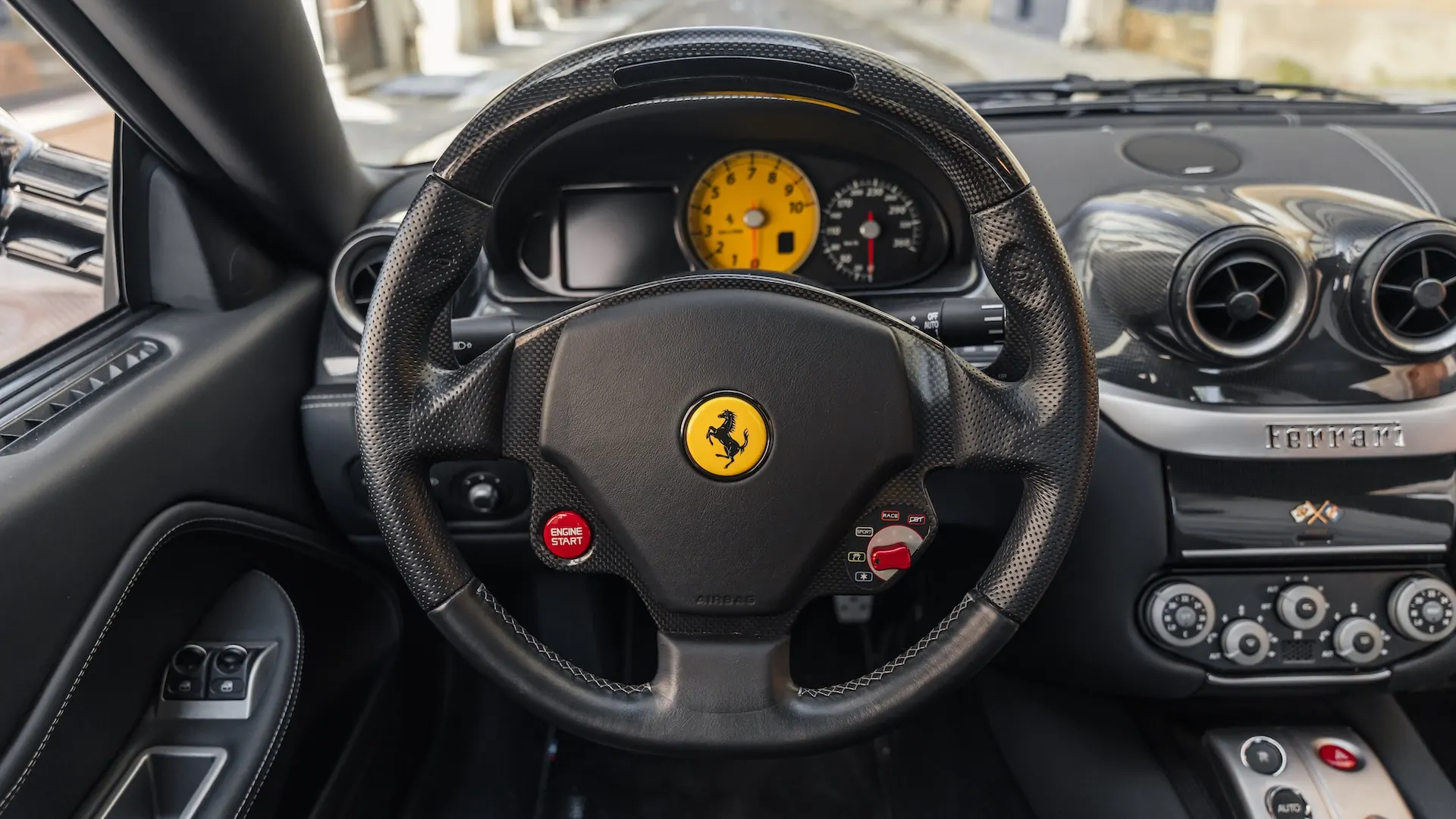 Ferrari 599 — photo 37