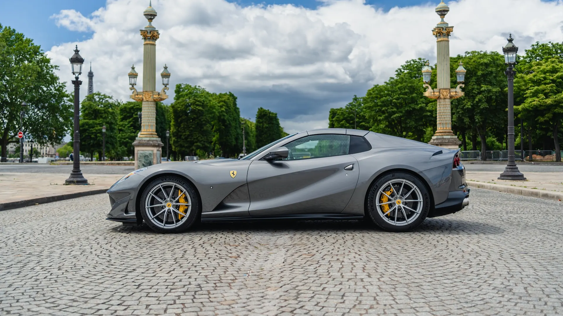 Ferrari 812 — photo 5