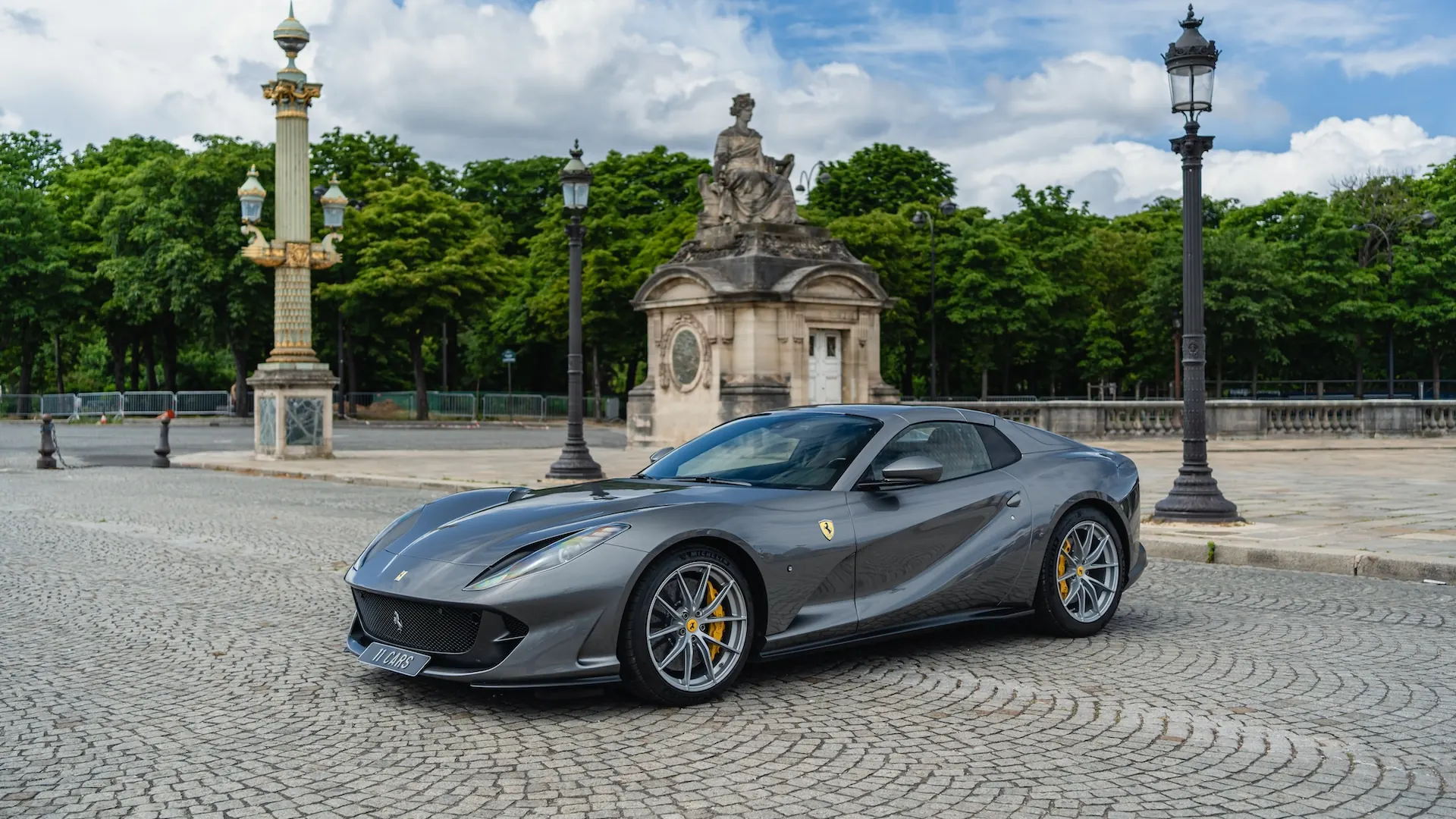 Ferrari 812 — photo 4