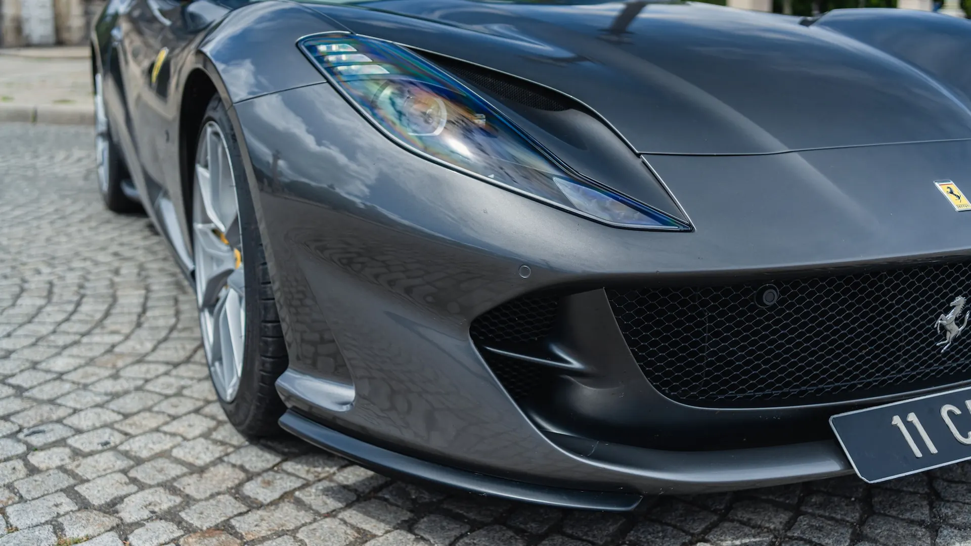 Ferrari 812 — photo 13