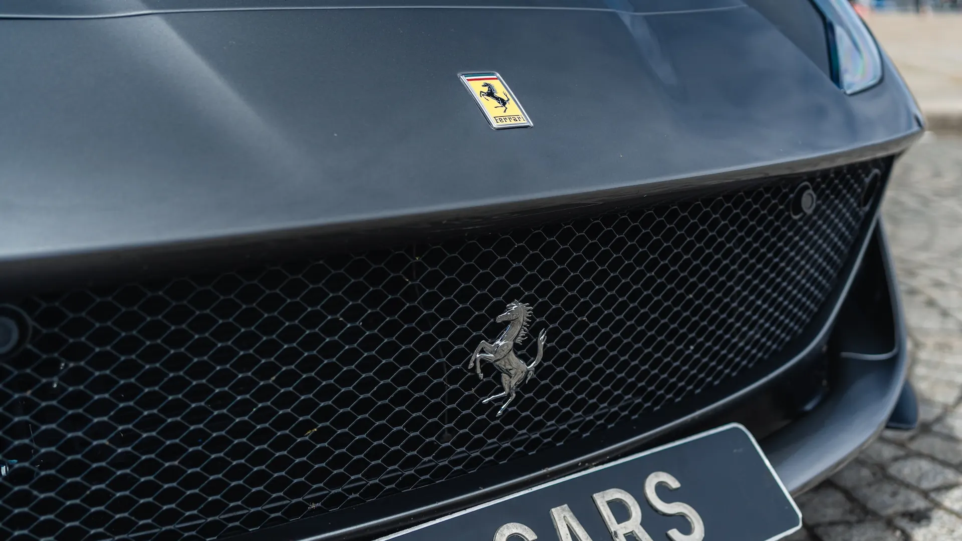 Ferrari 812 — photo 14