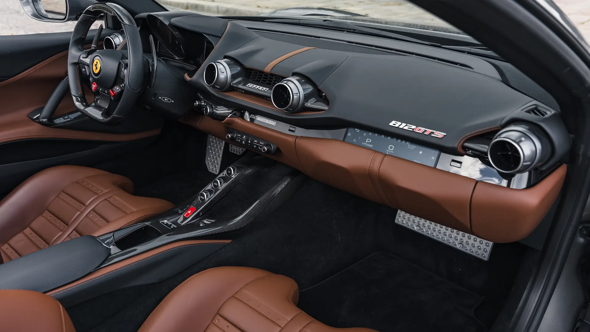Ferrari 812 — photo 38