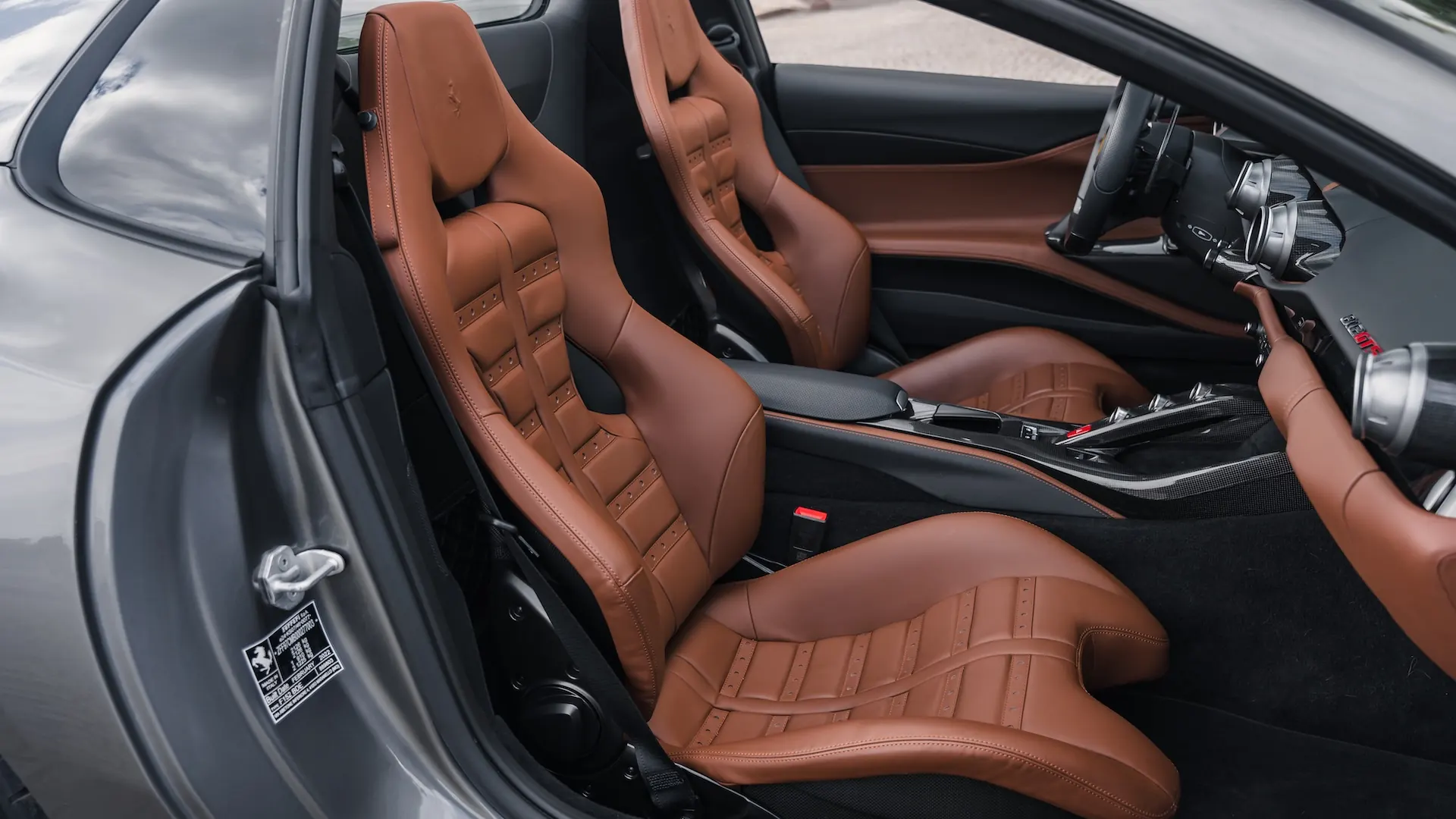 Ferrari 812 — photo 37