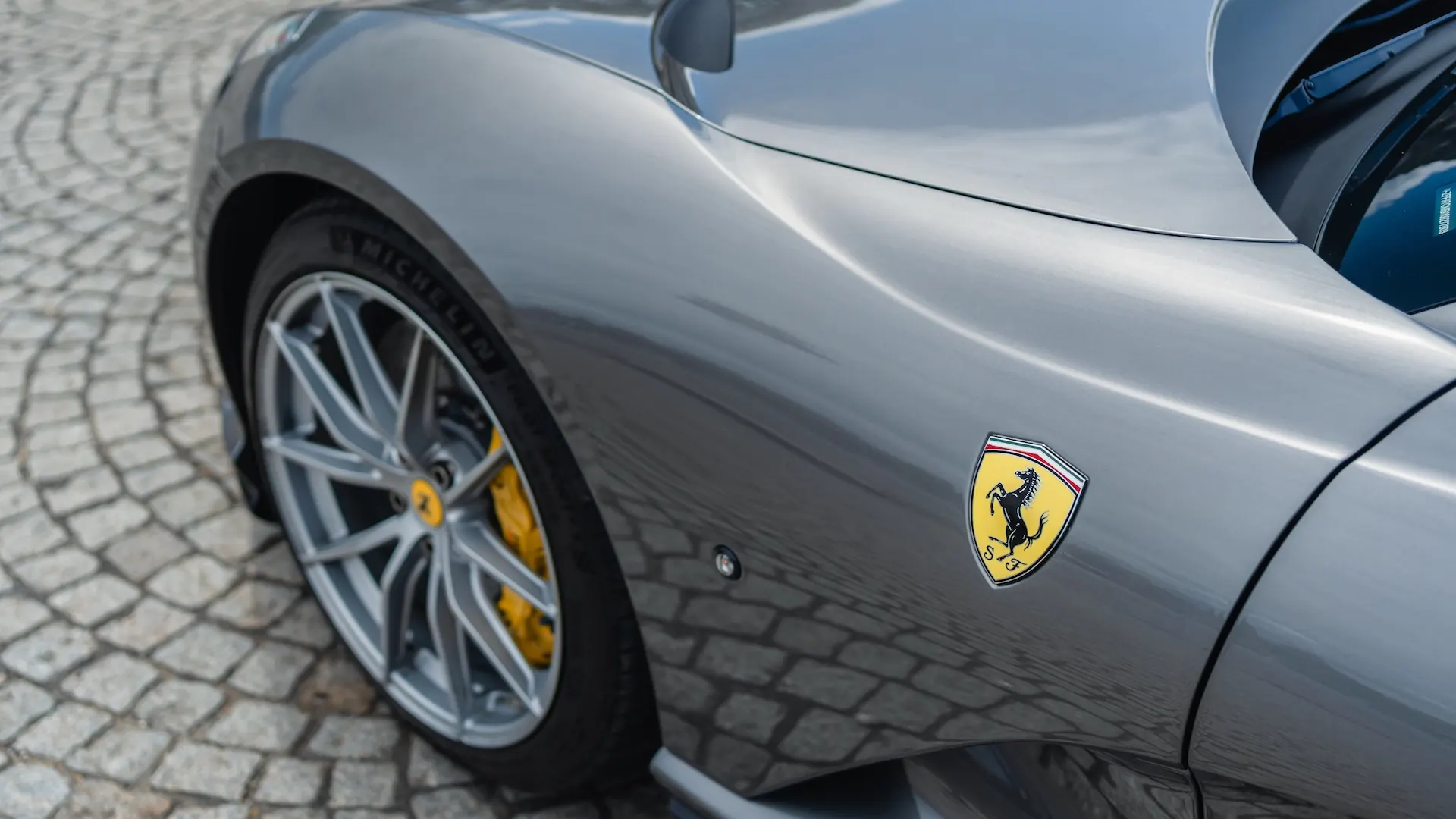 Ferrari 812 — photo 16