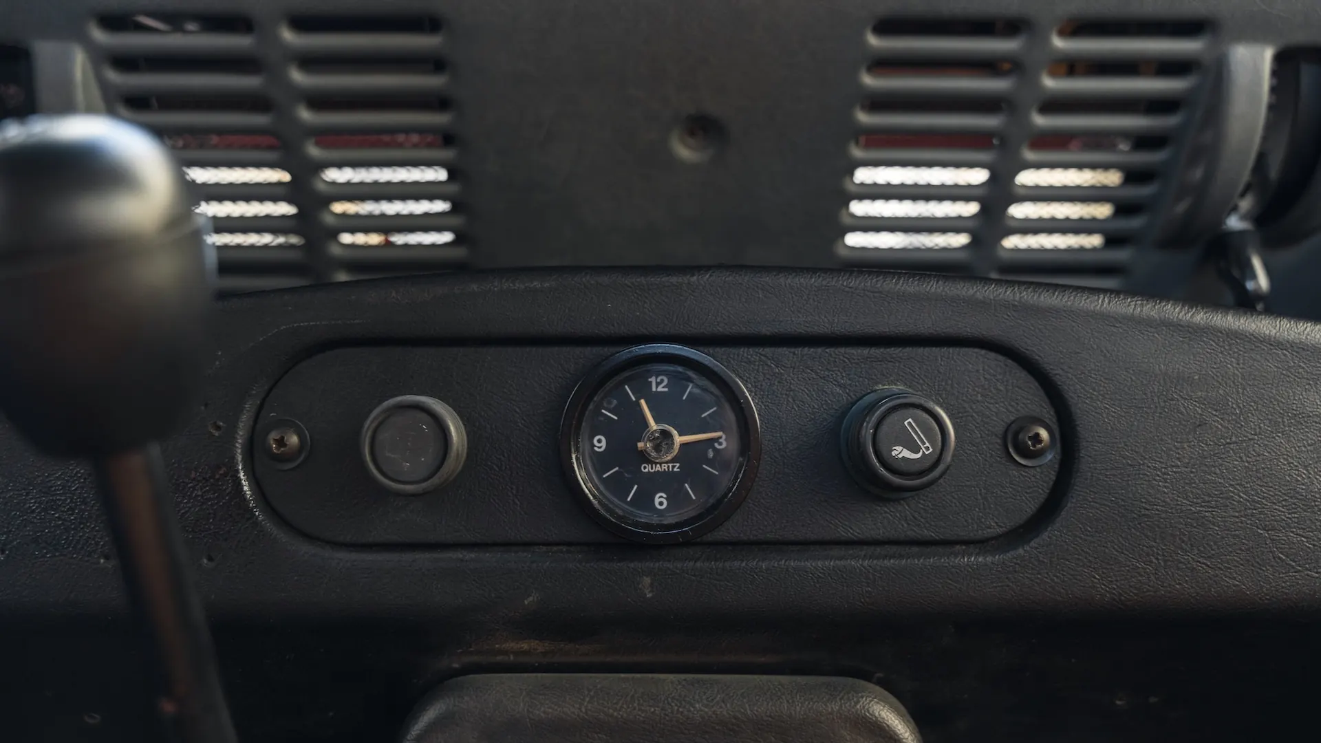Land Rover 90 — photo 44