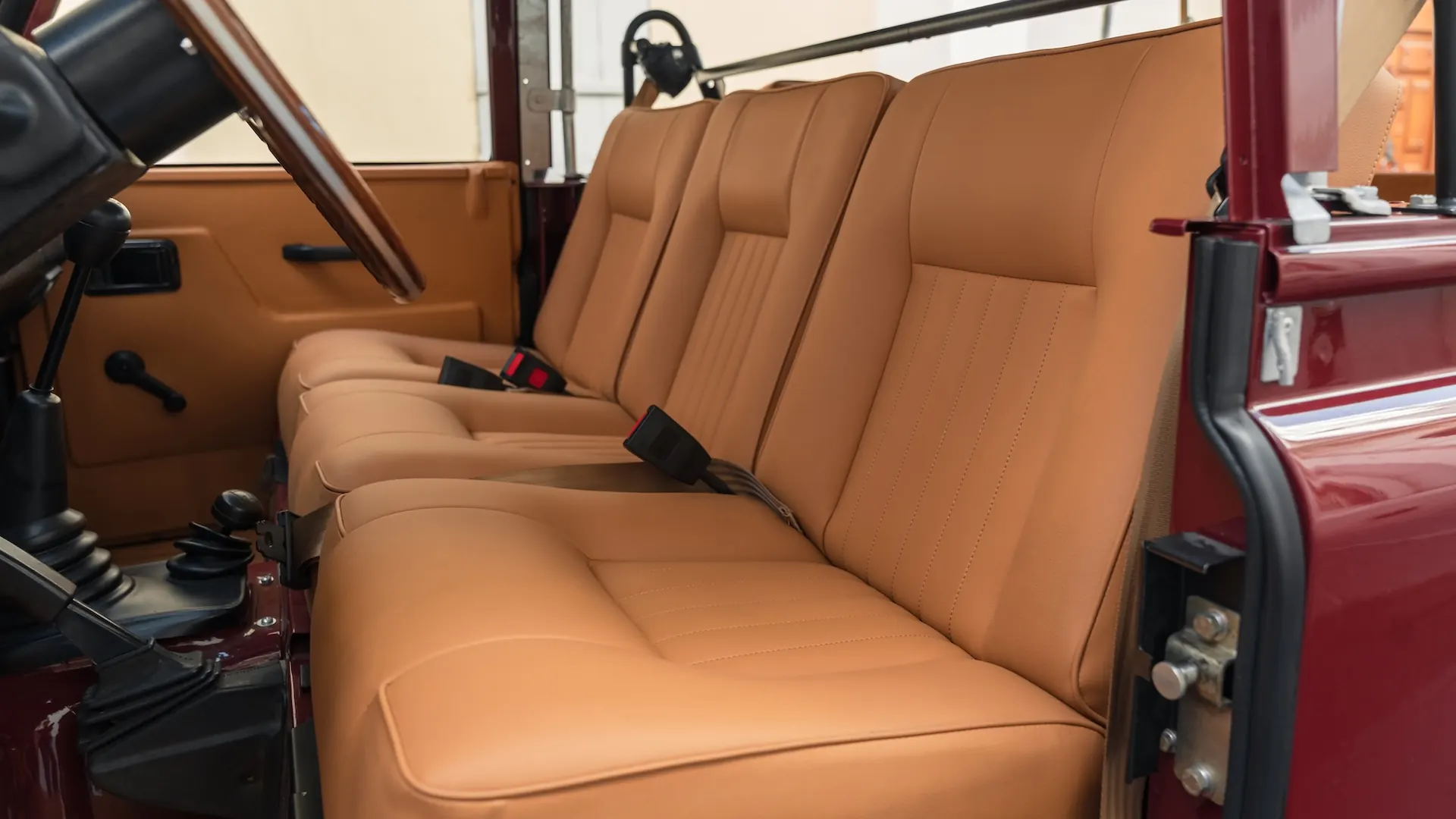 Land Rover 90 — photo 32