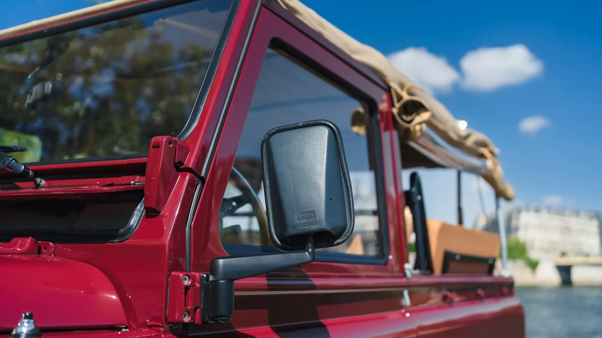 Land Rover 90 — photo 19