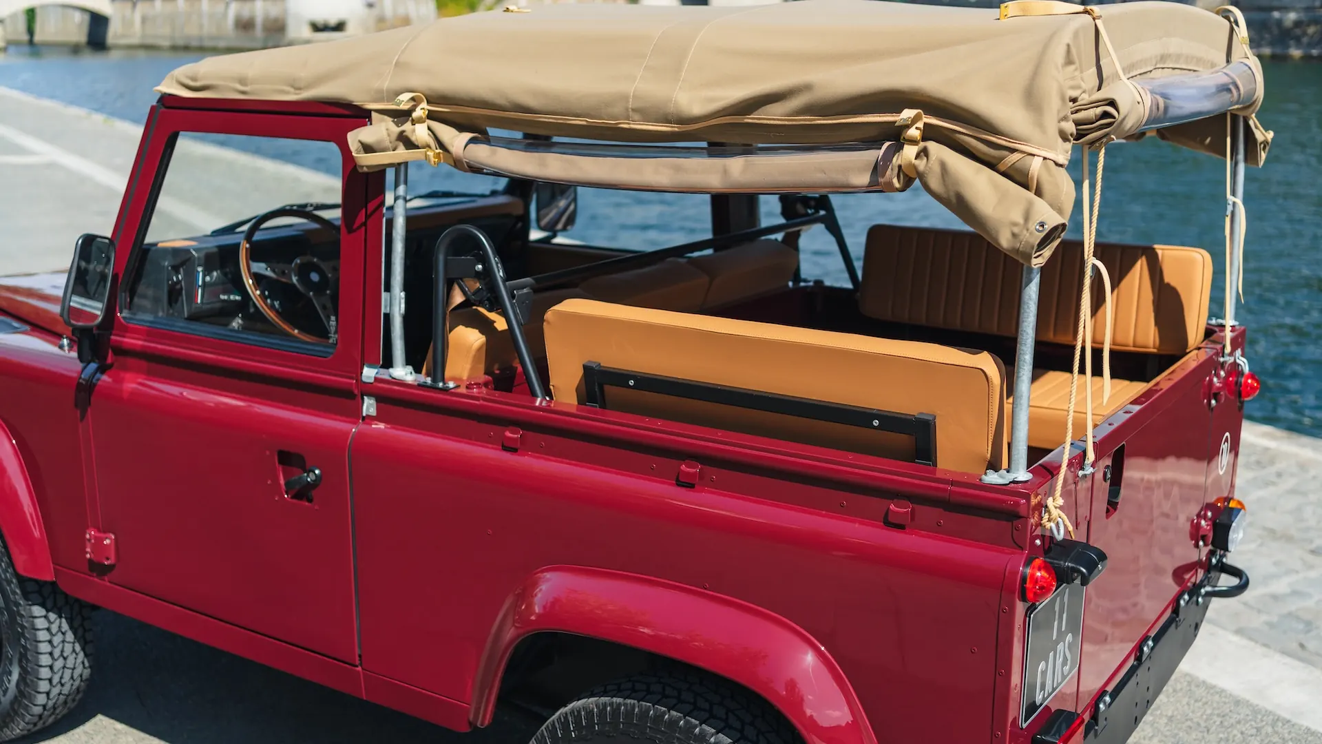Land Rover 90 — photo 25