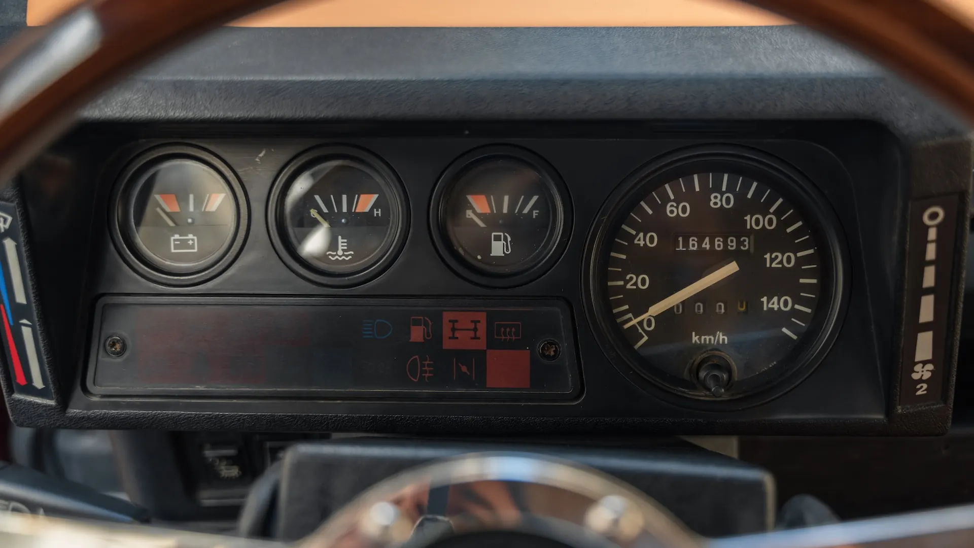 Land Rover 90 — photo 37