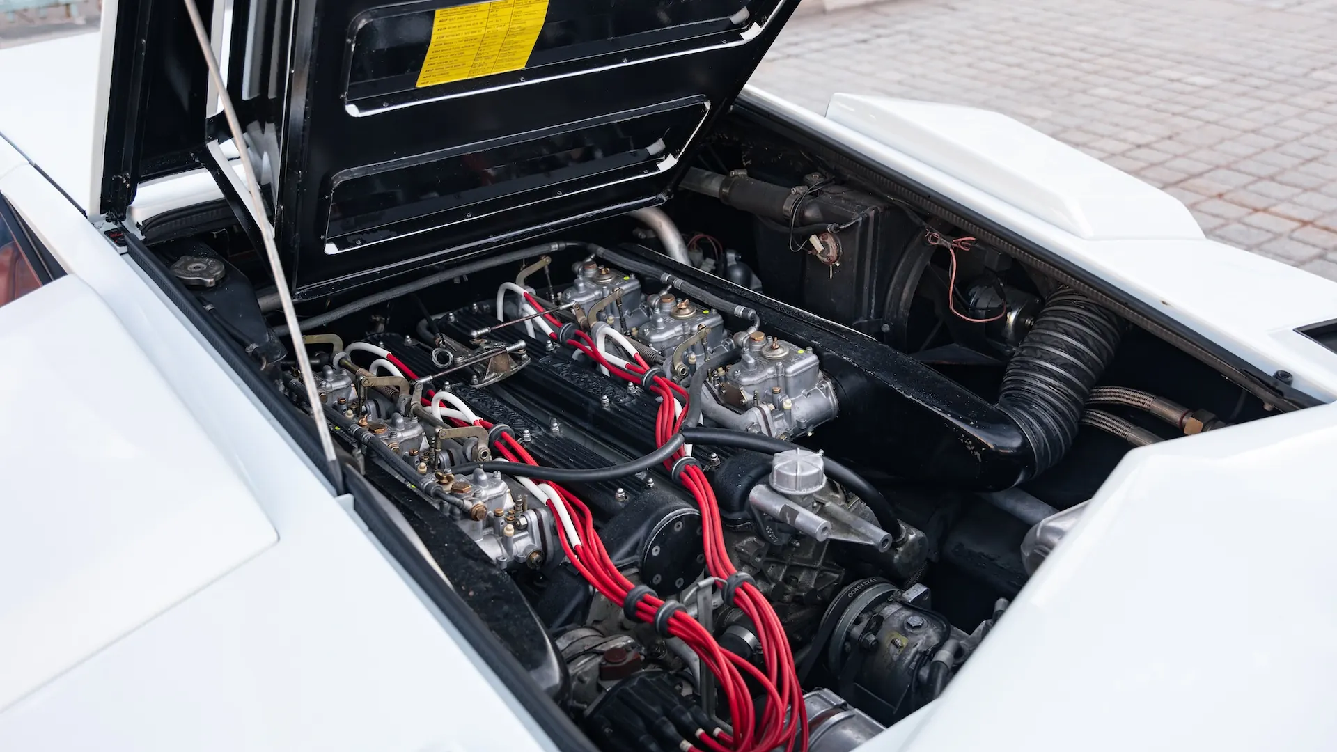 Lamborghini Countach — photo 49