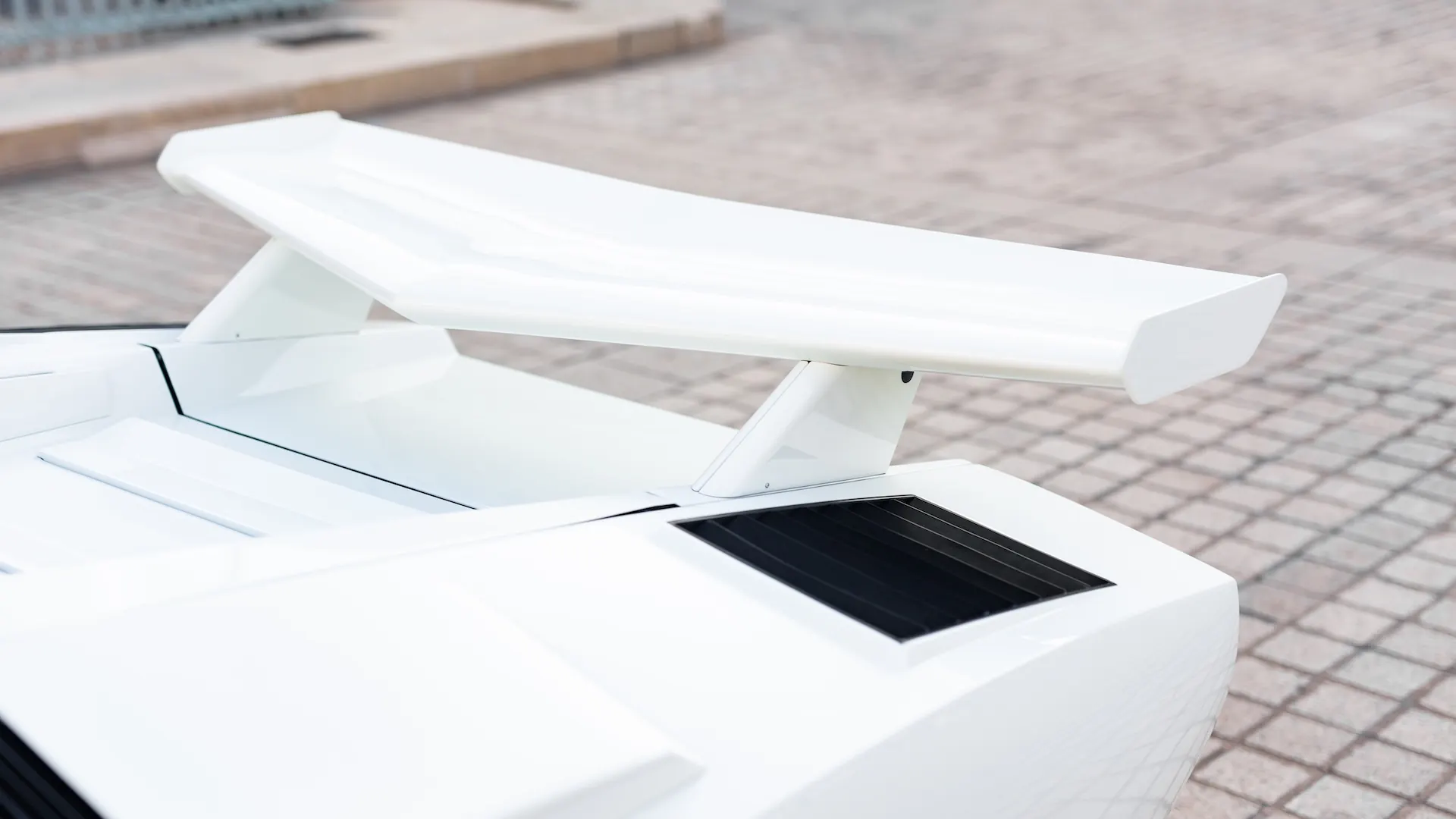 Lamborghini Countach — photo 28
