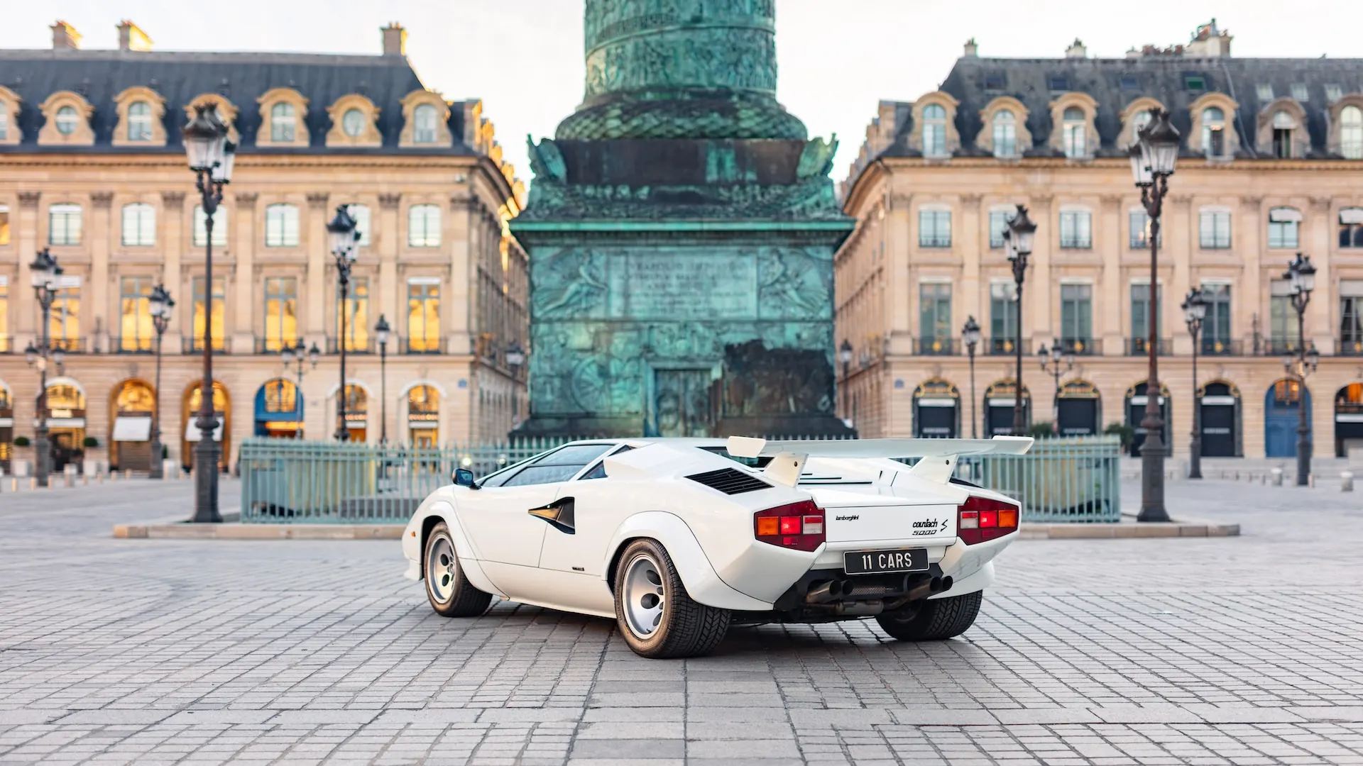 Lamborghini Countach — photo 14