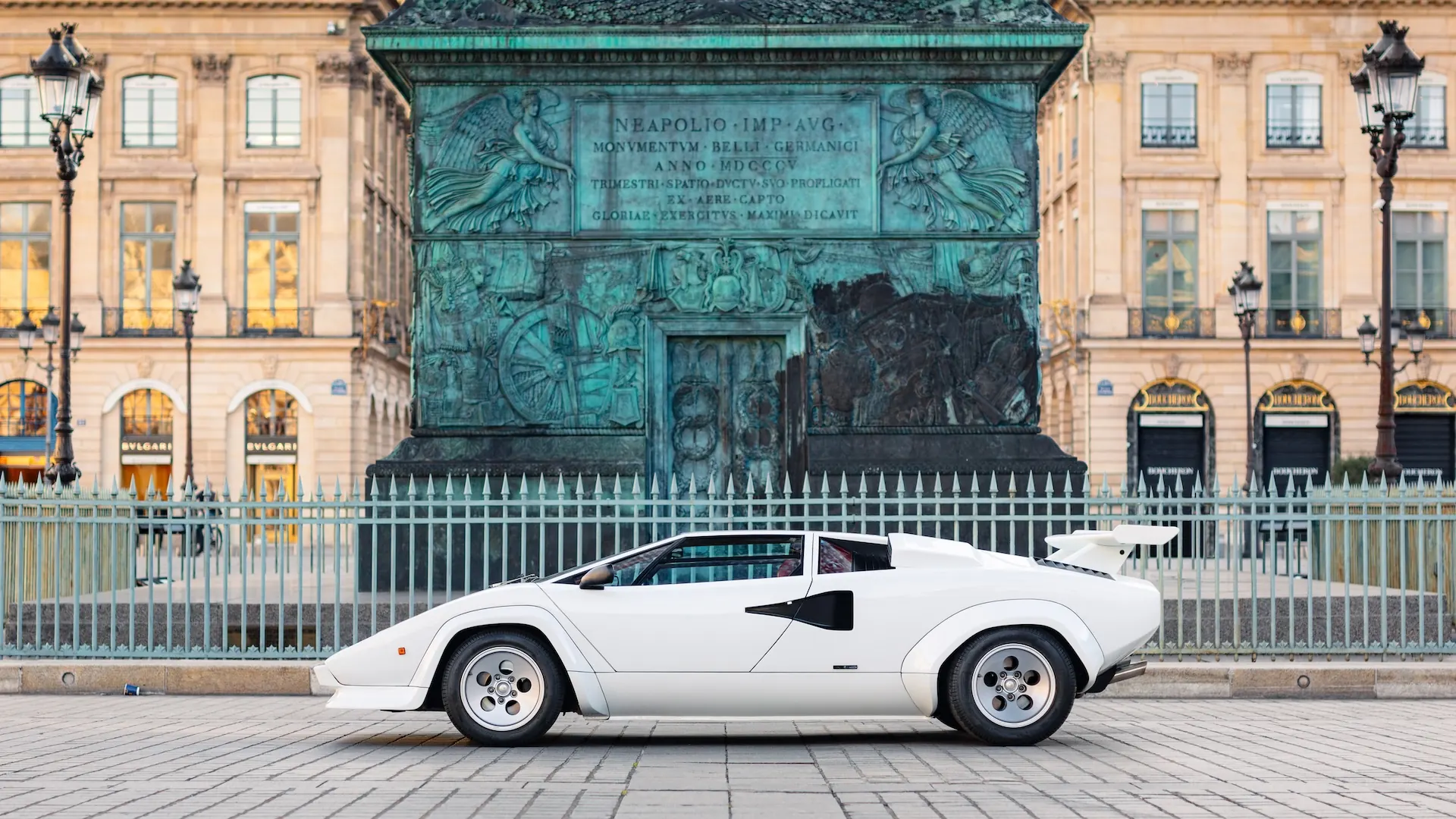 Lamborghini Countach — photo 23