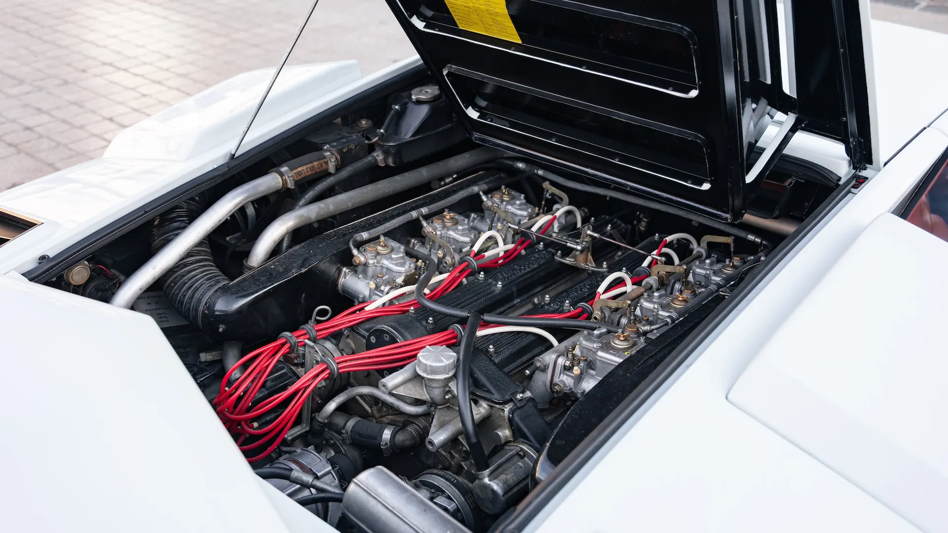 Lamborghini Countach — photo 48