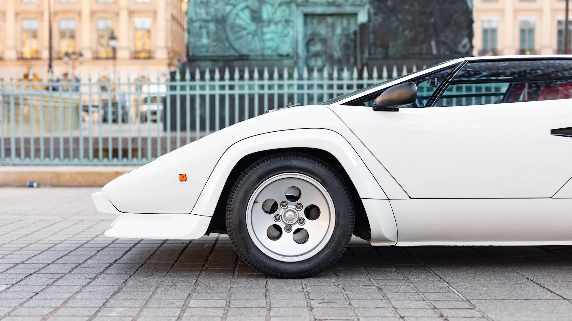 Lamborghini Countach — photo 27