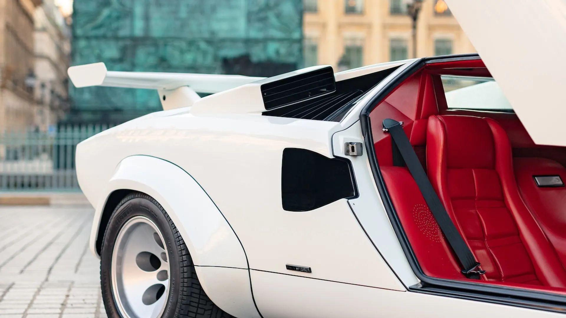 Lamborghini Countach — photo 4