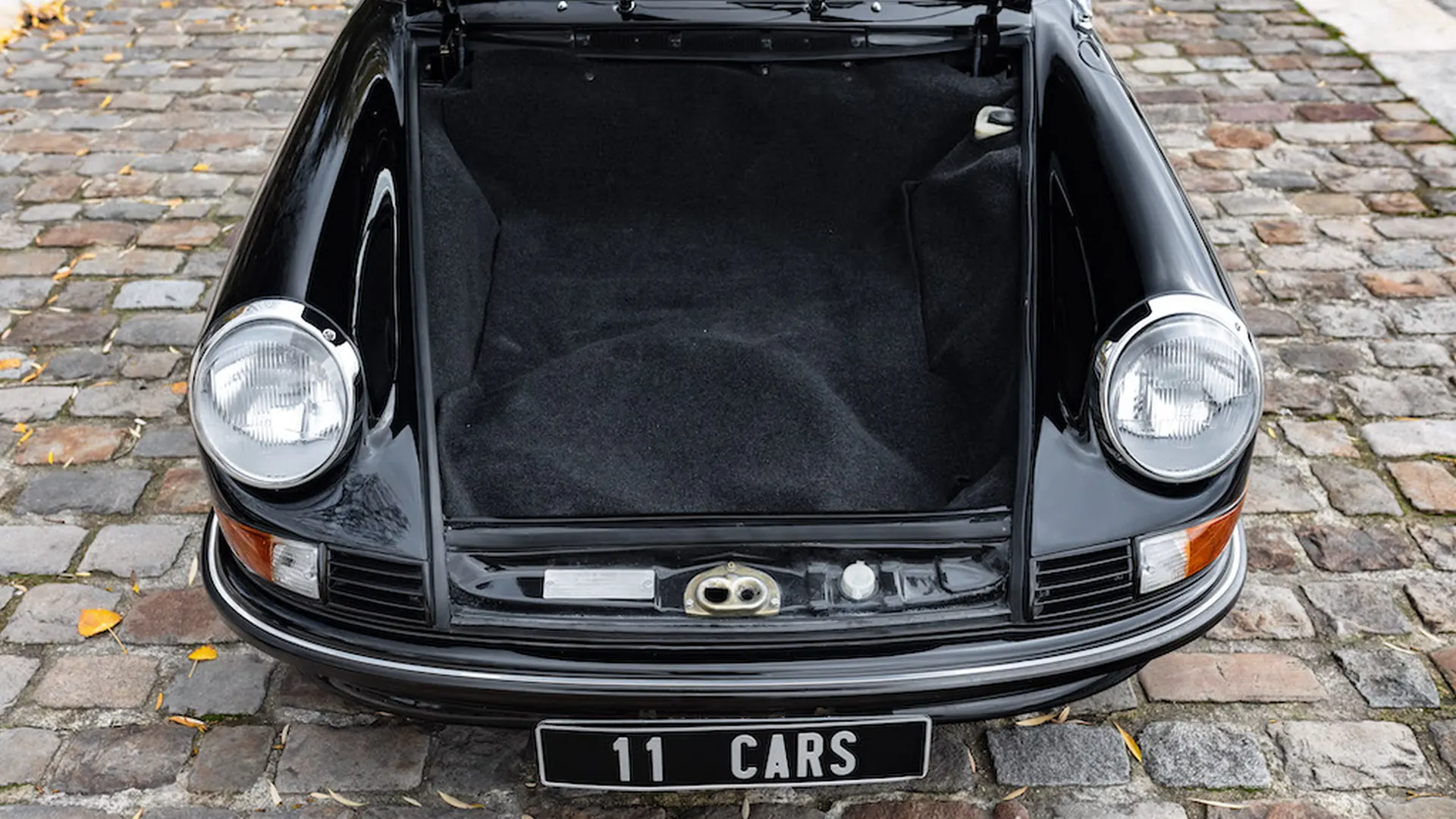Porsche 911 — photo 23