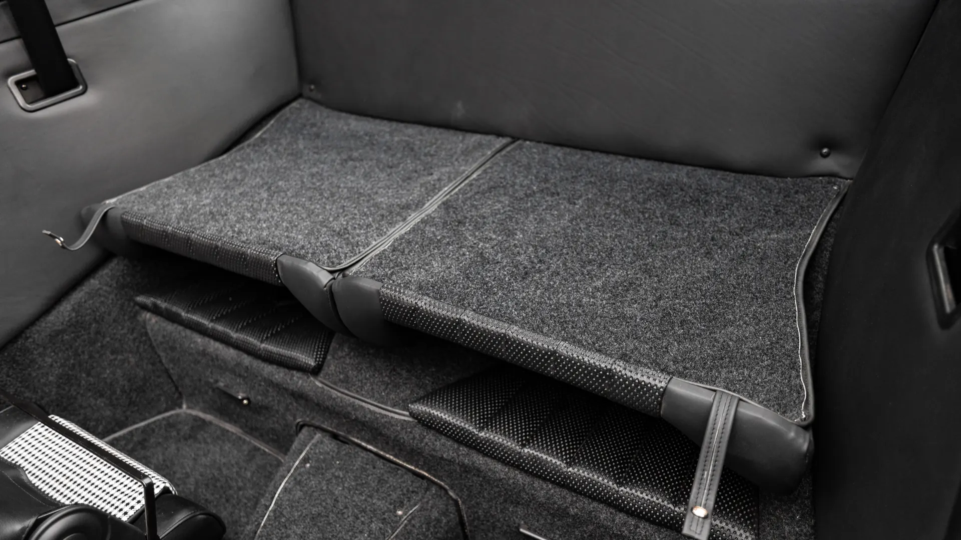 Porsche 911 — photo 37