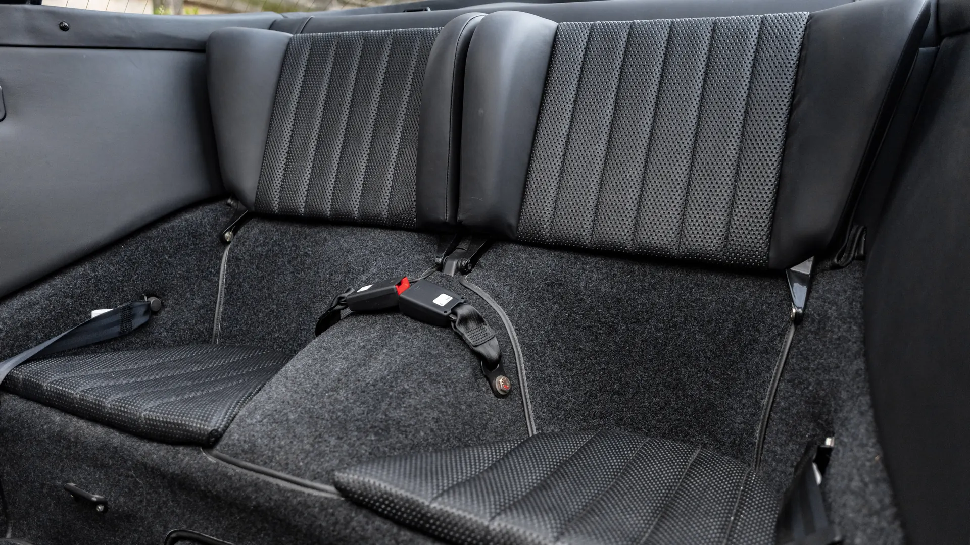 Porsche 911 — photo 38