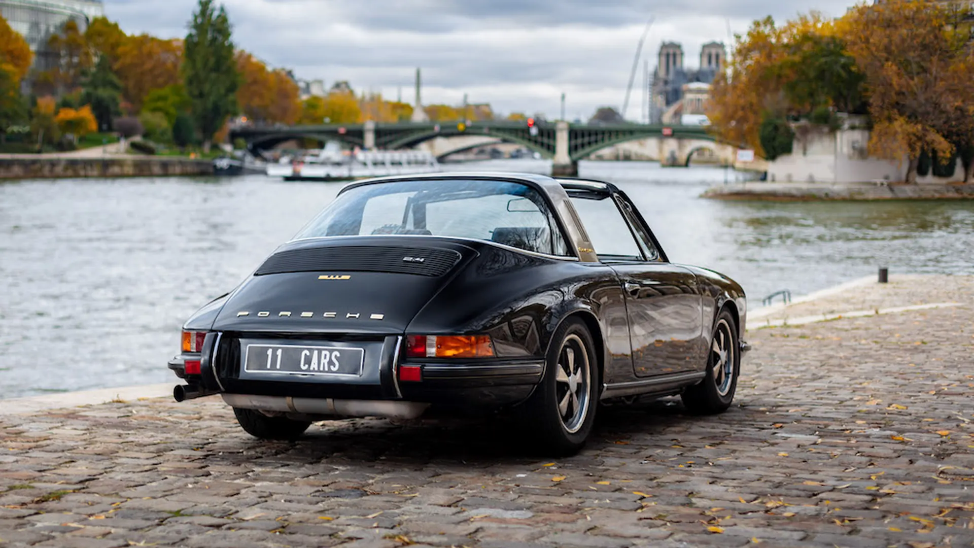 Porsche 911 — photo 15