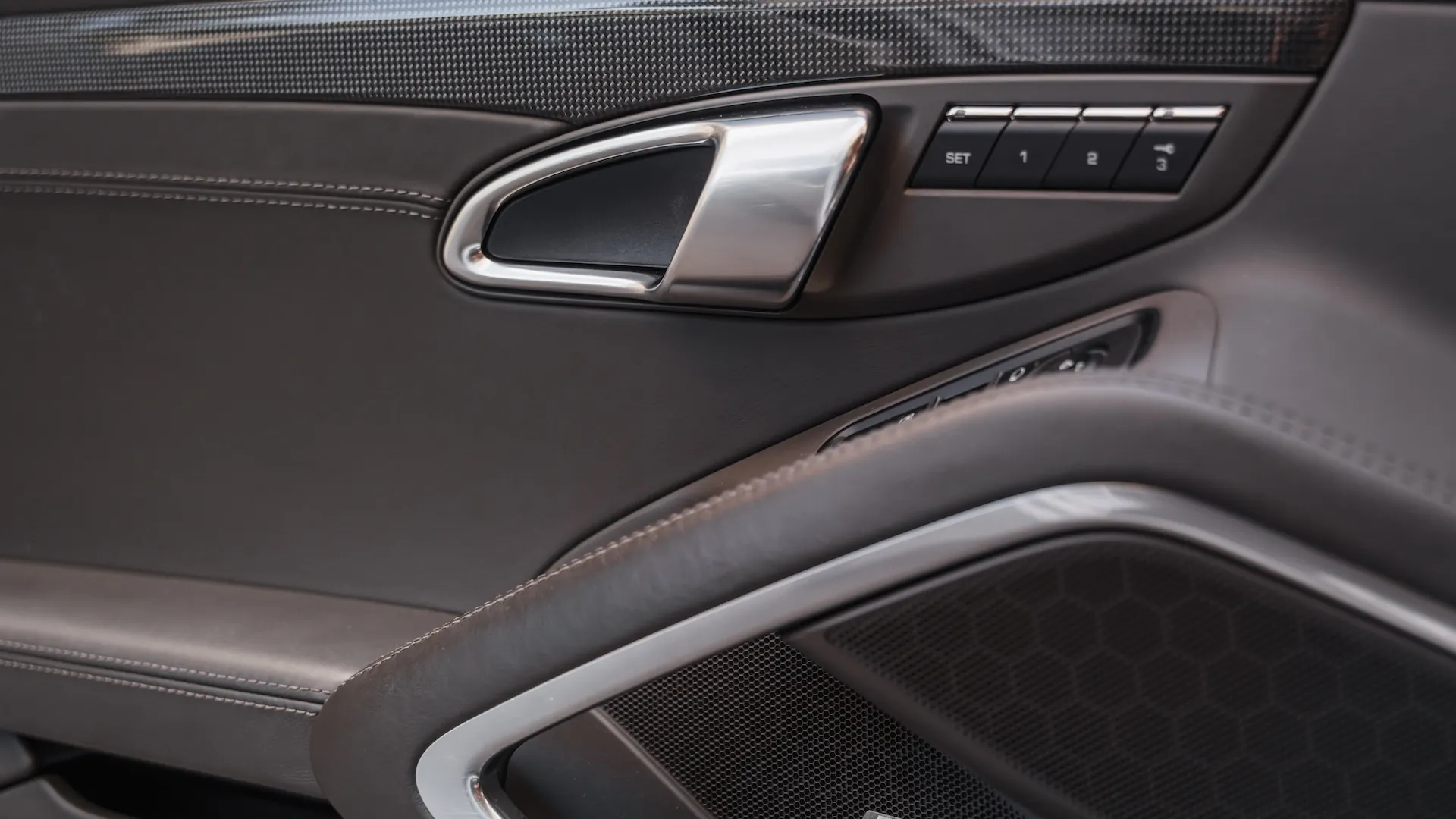 Porsche 991.1 — photo 38