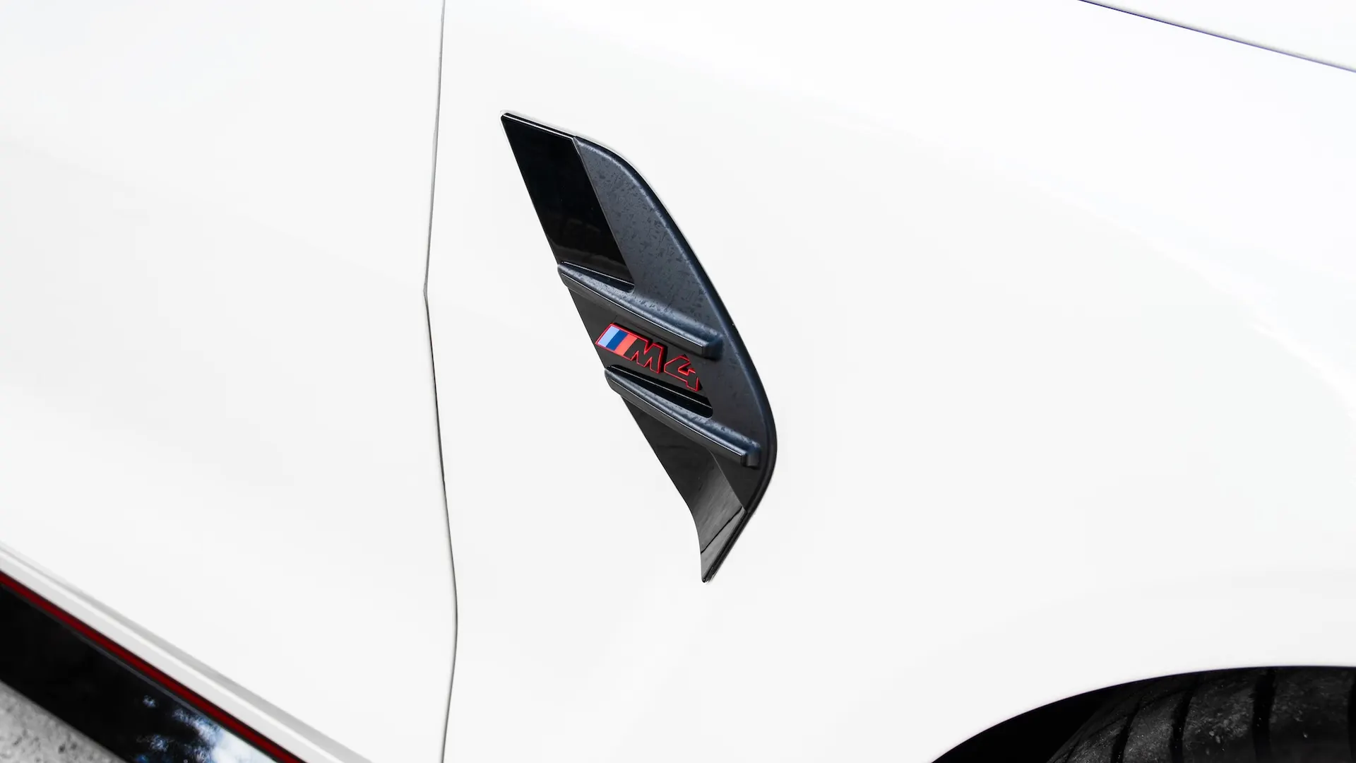 BMW M4 — photo 25