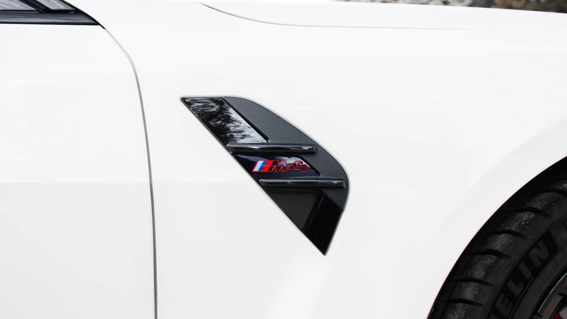 BMW M4 — photo 26