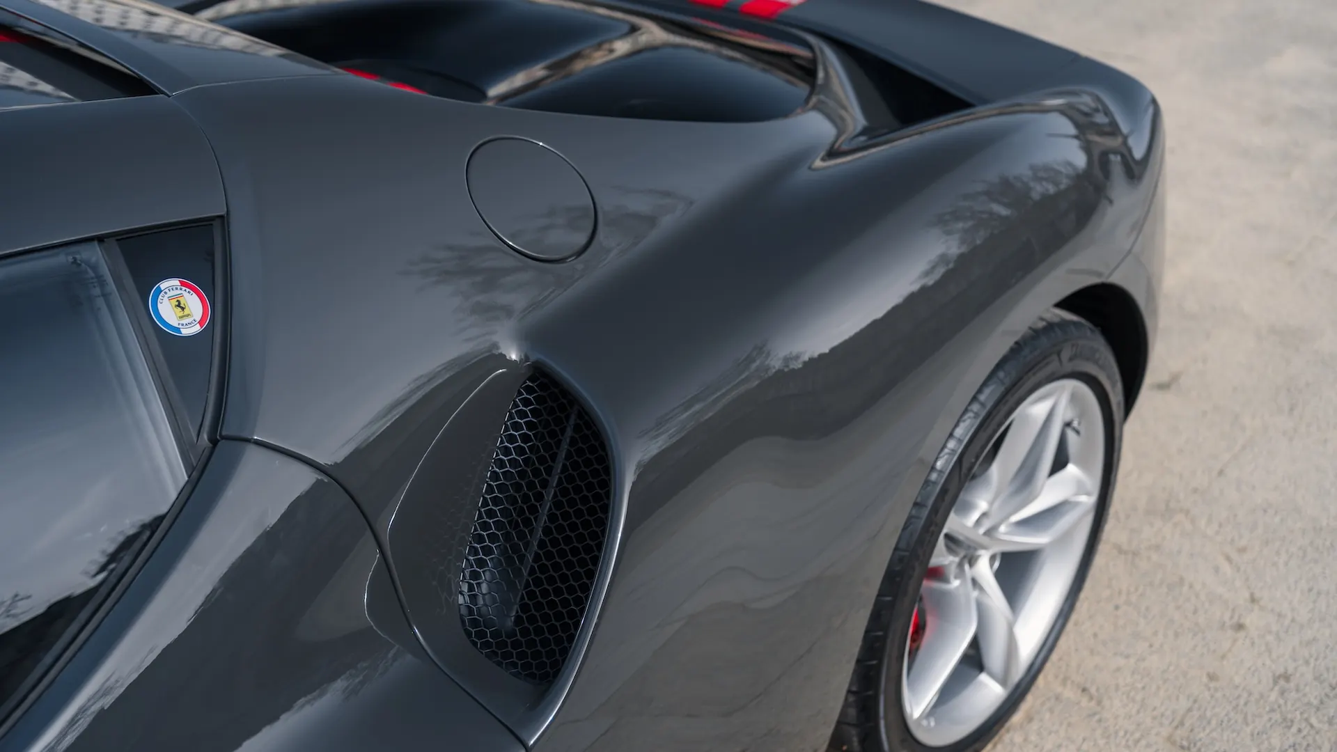Ferrari 296 — photo 15