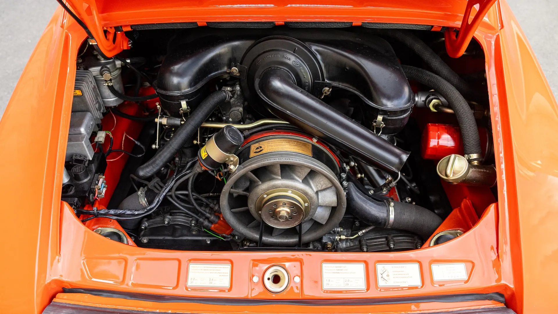 Porsche 911 — photo 47