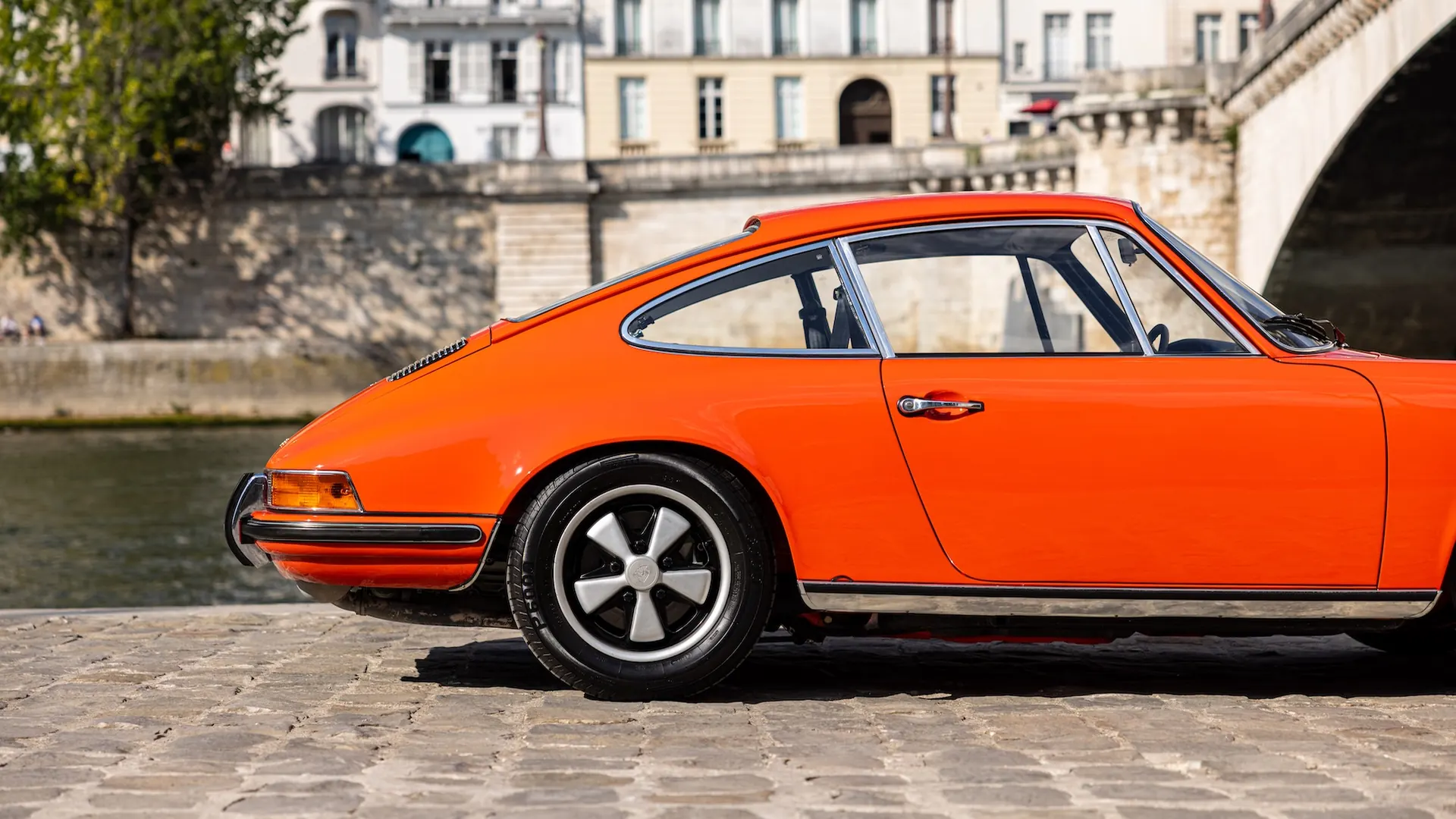 Porsche 911 — photo 35