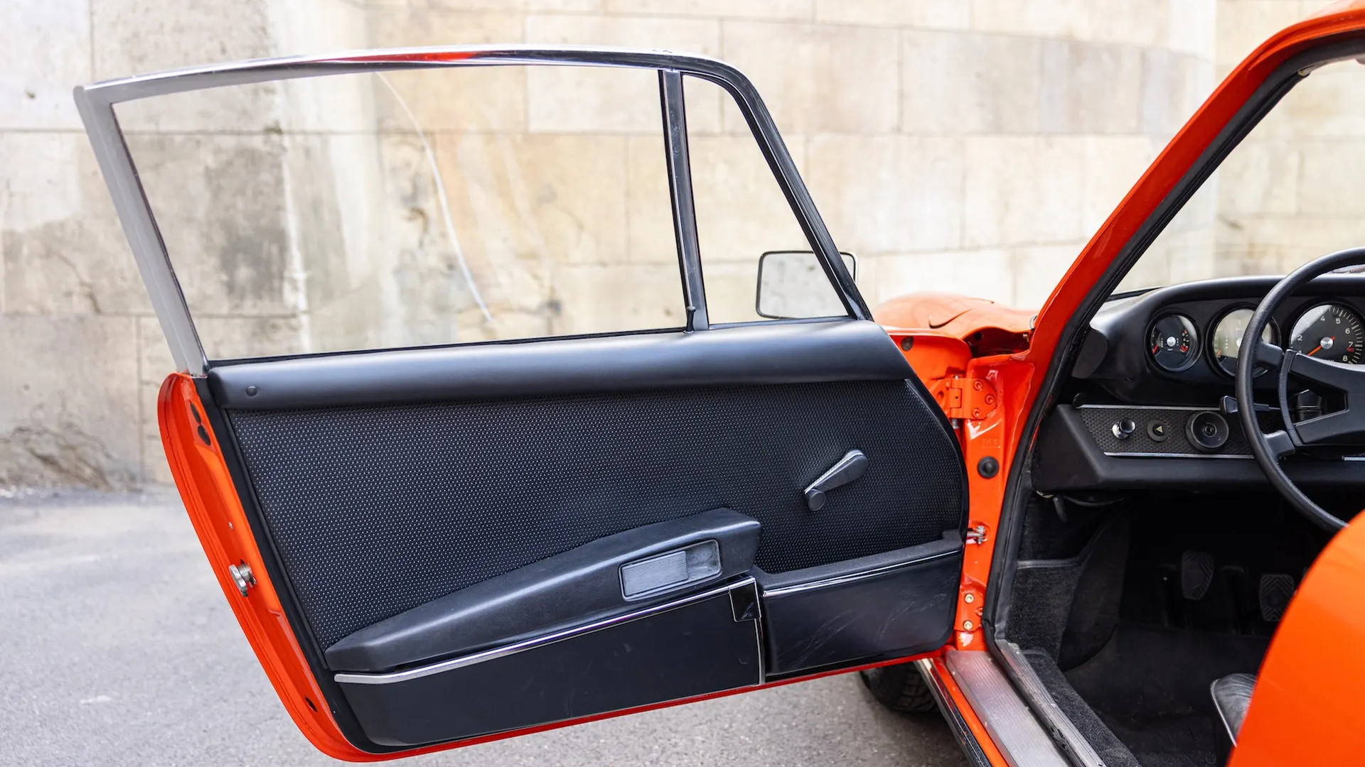 Porsche 911 — photo 30